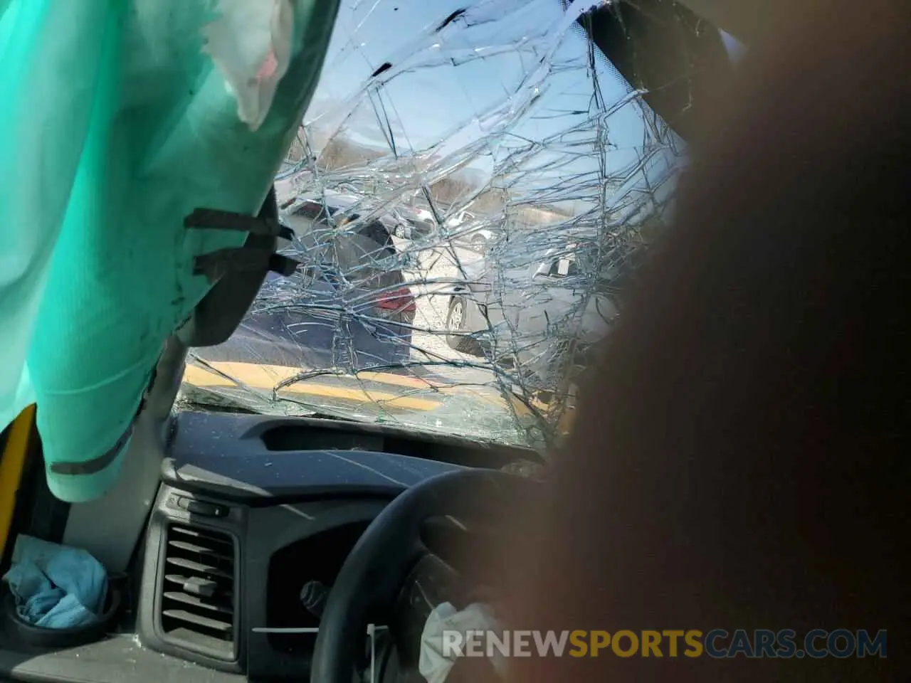8 Photograph of a damaged car 1FTBR1X8XMKA35445 FORD TRANSIT 2021