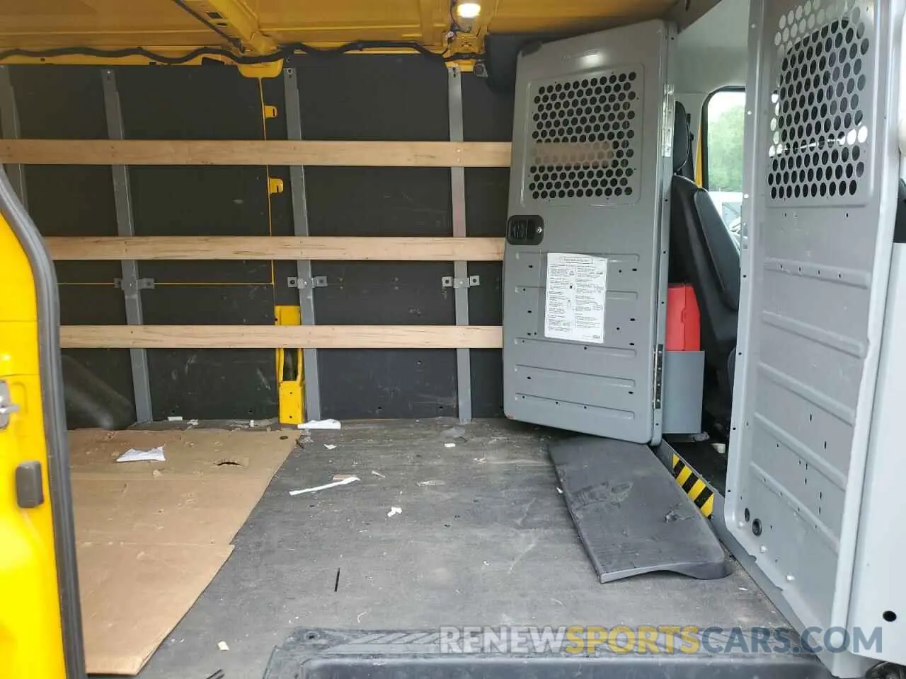 11 Photograph of a damaged car 1FTBR1Y89MKA47021 FORD TRANSIT 2021