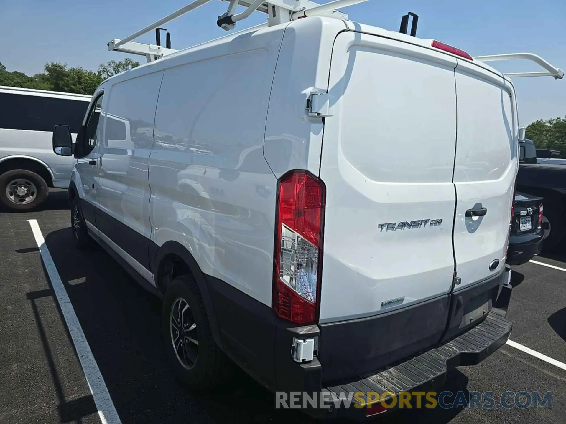 16 Photograph of a damaged car 1FTBR1YGXMKA40022 FORD TRANSIT 2021