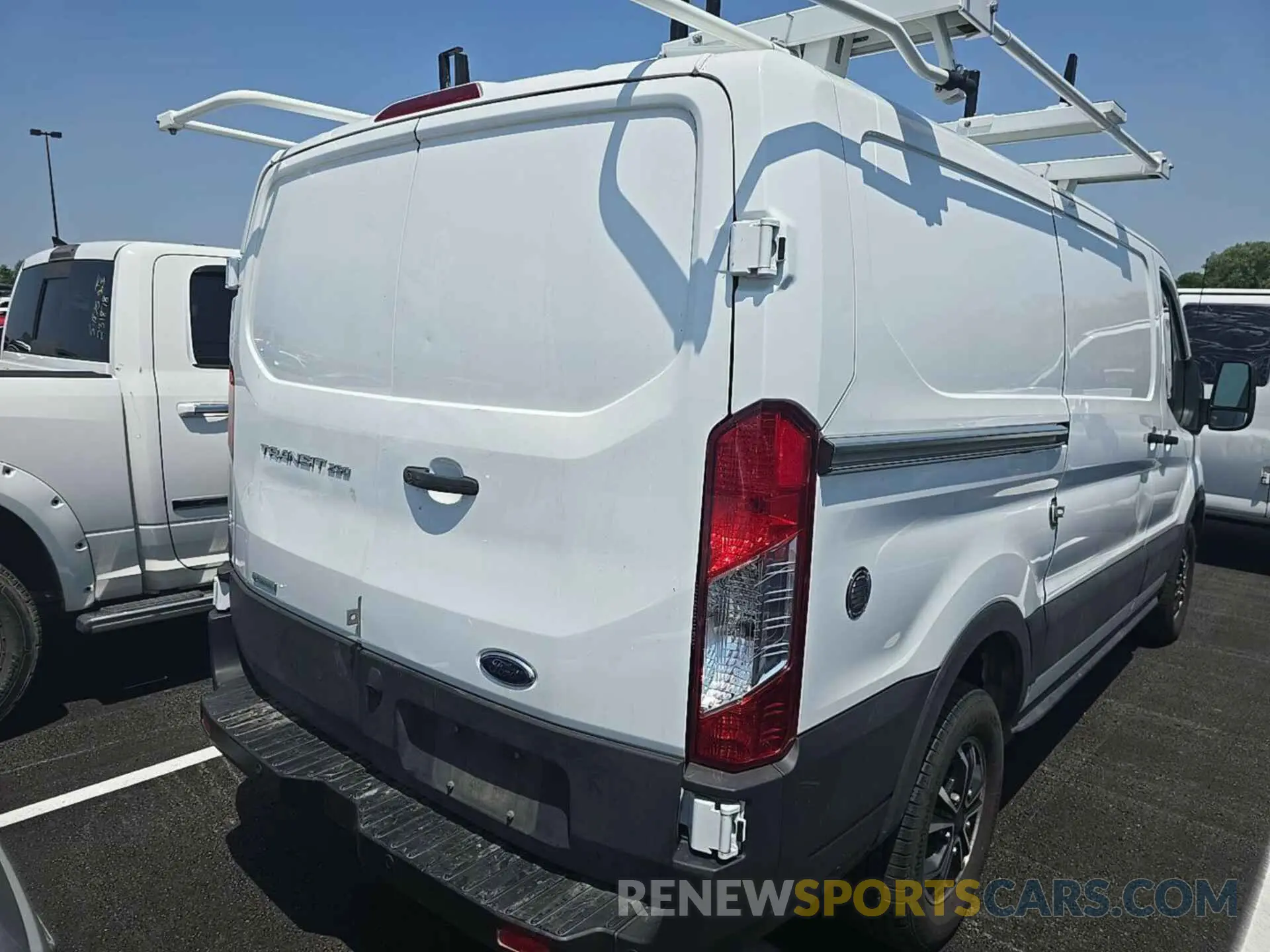 26 Photograph of a damaged car 1FTBR1YGXMKA40022 FORD TRANSIT 2021