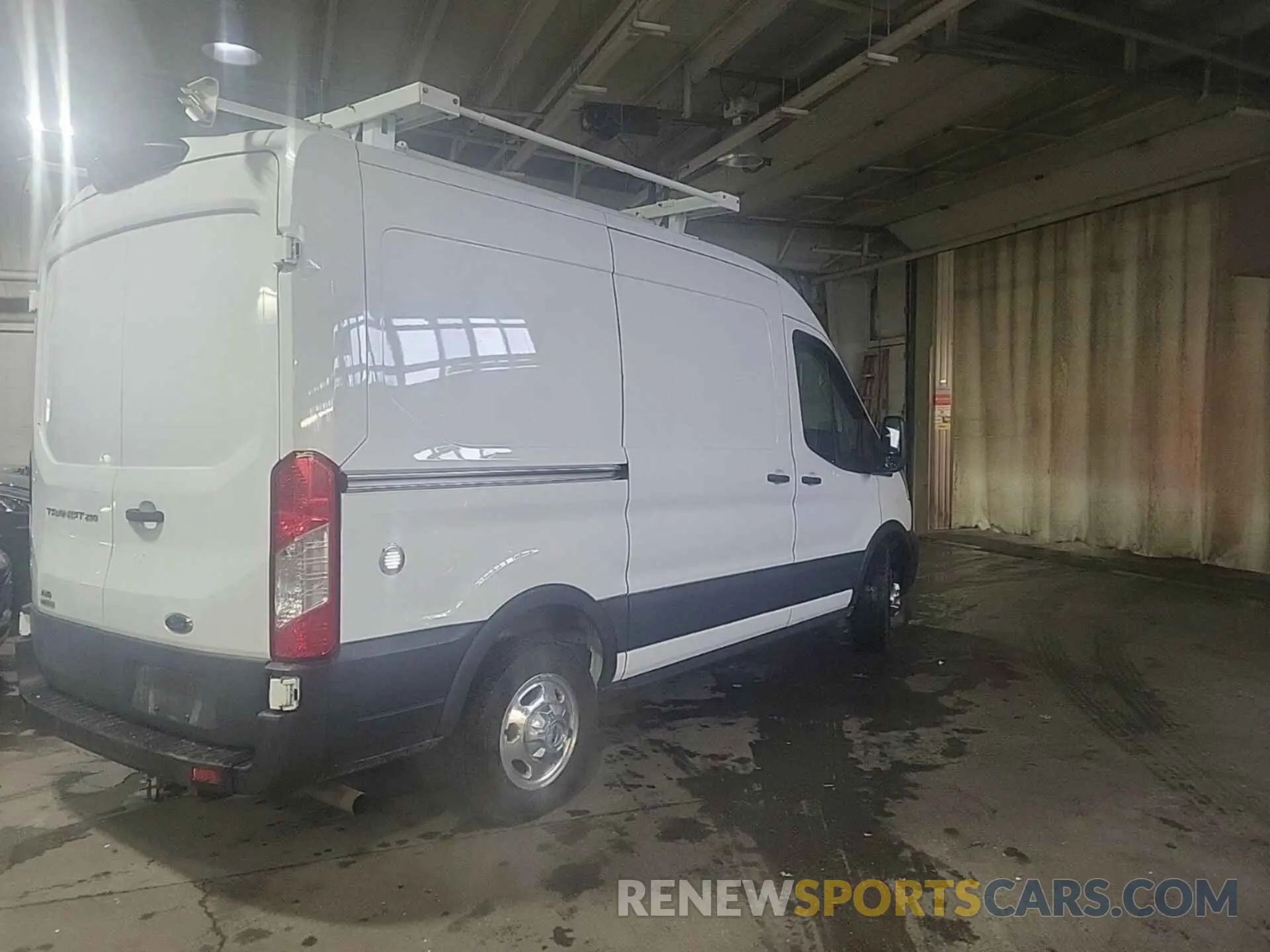 23 Photograph of a damaged car 1FTBR2CG0MKB03044 FORD TRANSIT 2021