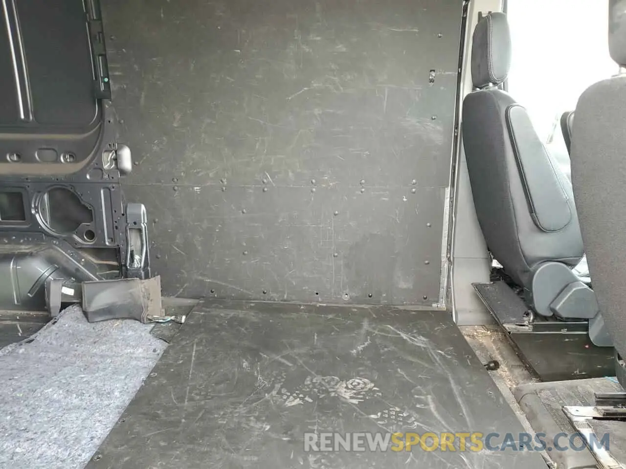11 Photograph of a damaged car 1FTBR2CG6MKA37924 FORD TRANSIT 2021