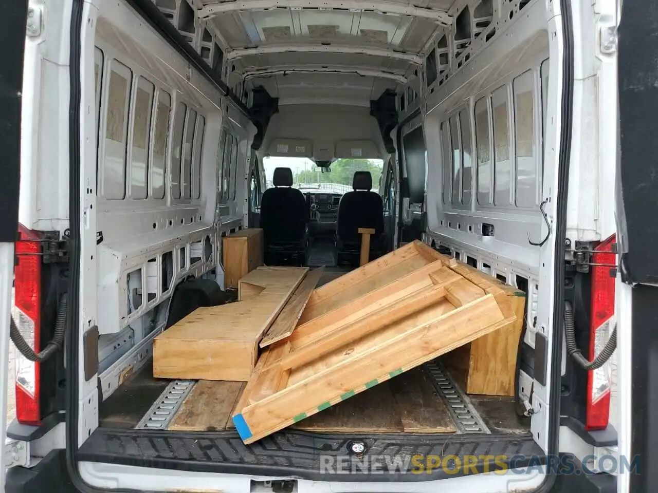 10 Photograph of a damaged car 1FTBW3X83MKA74012 FORD TRANSIT 2021