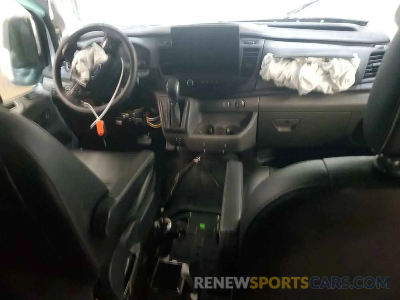 8 Photograph of a damaged car 1FMZK1Y81NKA47868 FORD TRANSIT 2022