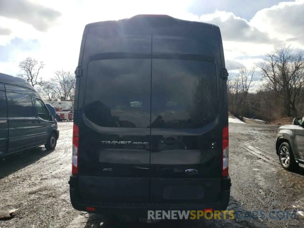 6 Photograph of a damaged car 1FTBF4W84NKA16967 FORD TRANSIT 2022