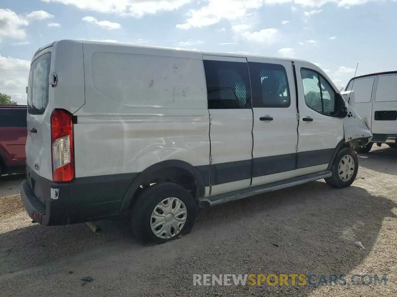 3 Photograph of a damaged car 1FTBR1Y86NKA38603 FORD TRANSIT 2022