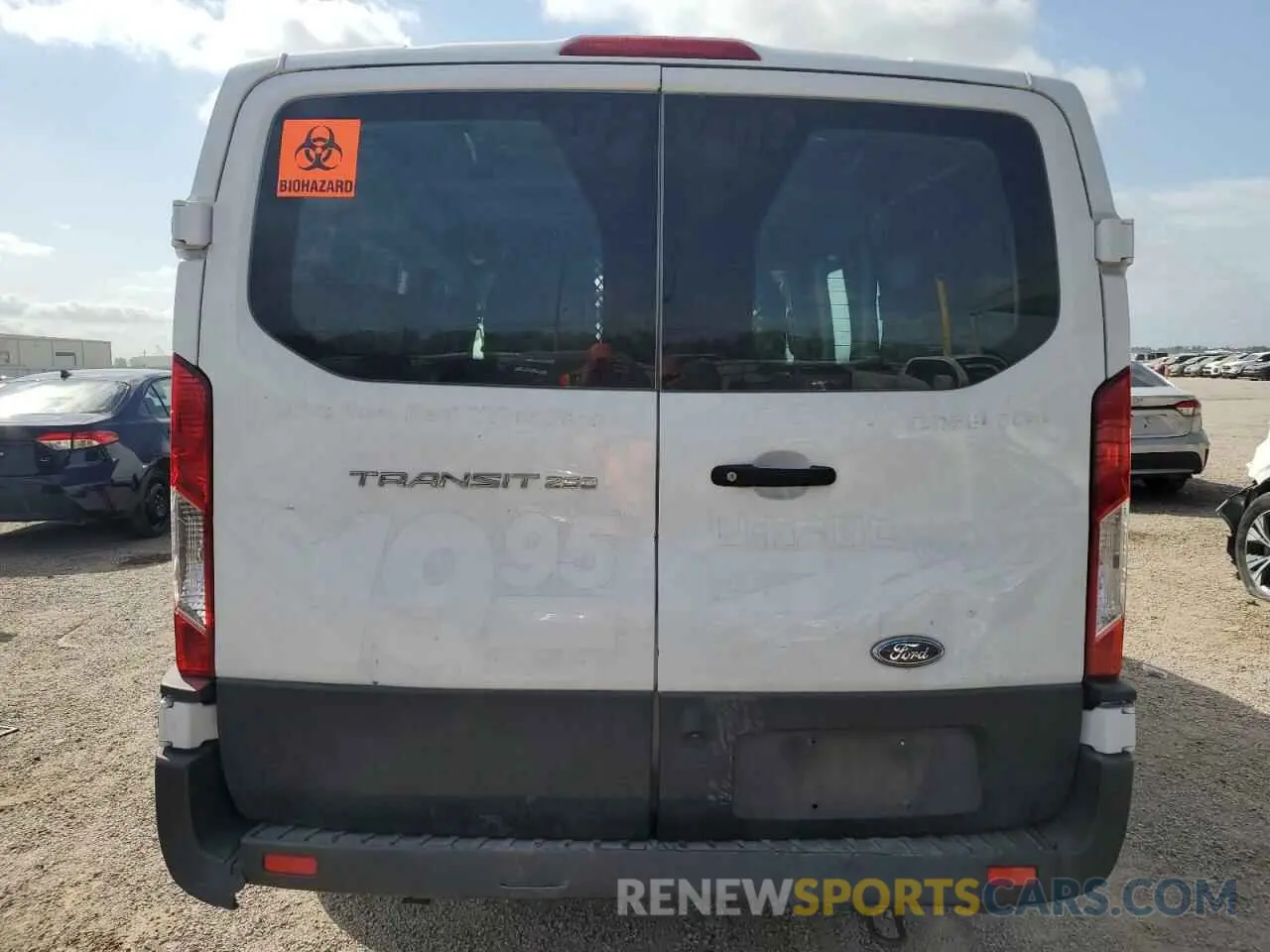 6 Photograph of a damaged car 1FTBR1Y86NKA38603 FORD TRANSIT 2022