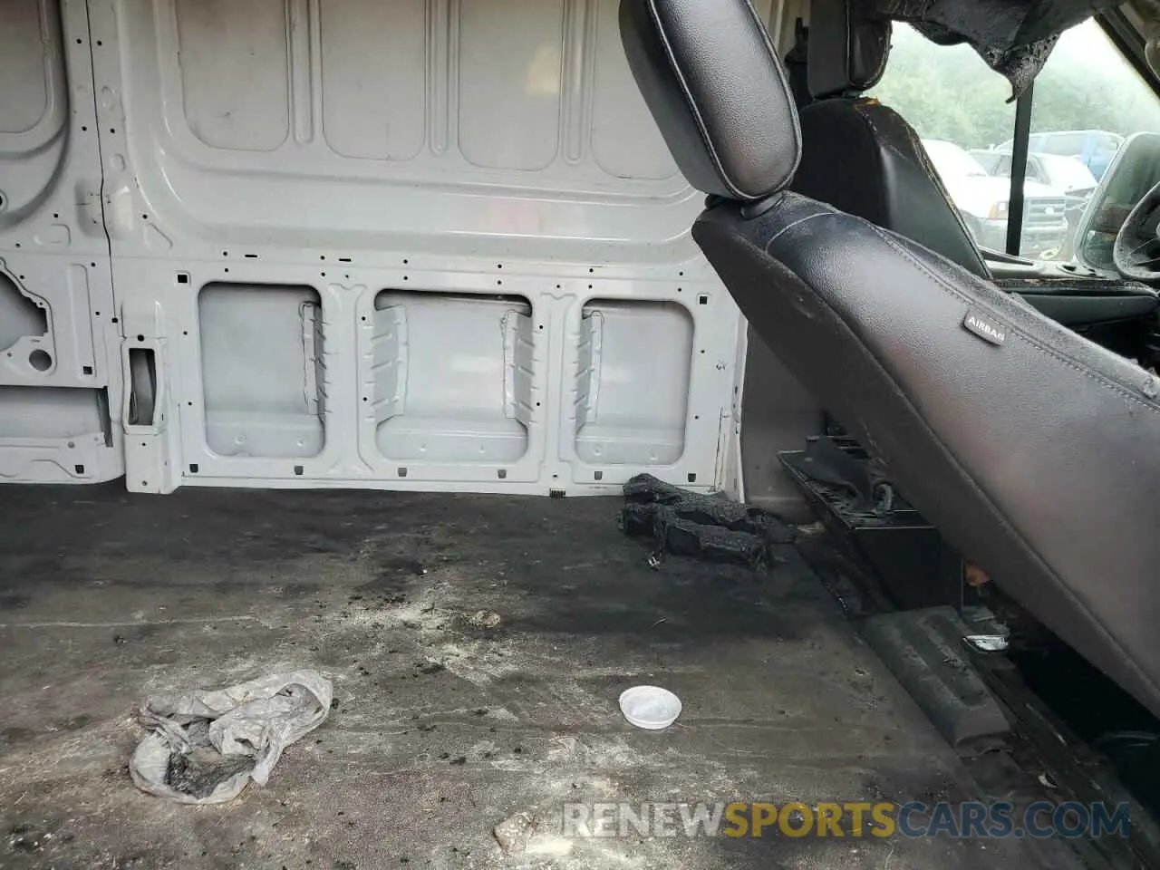 11 Photograph of a damaged car 1FTBR2X83NKA67967 FORD TRANSIT 2022