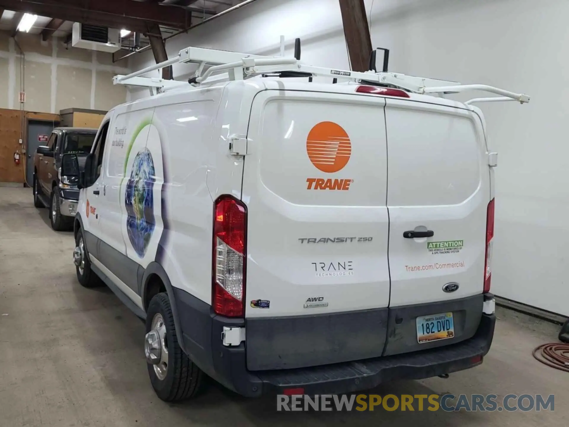 14 Photograph of a damaged car 1FTBR2YG8NKA06555 FORD TRANSIT 2022