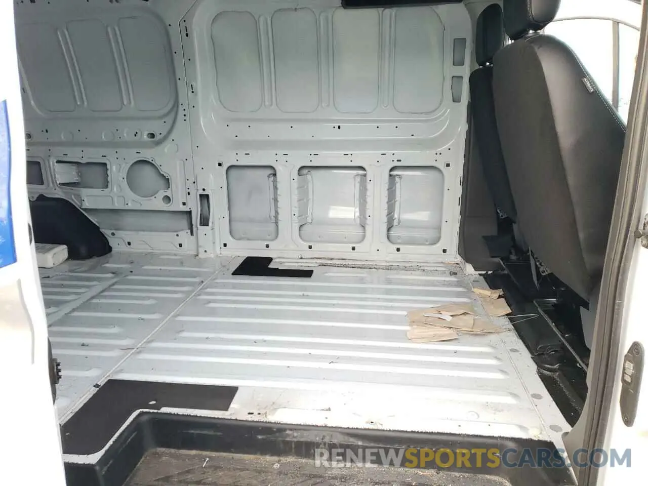 11 Photograph of a damaged car 1FTYE1Y82NKA32948 FORD TRANSIT 2022