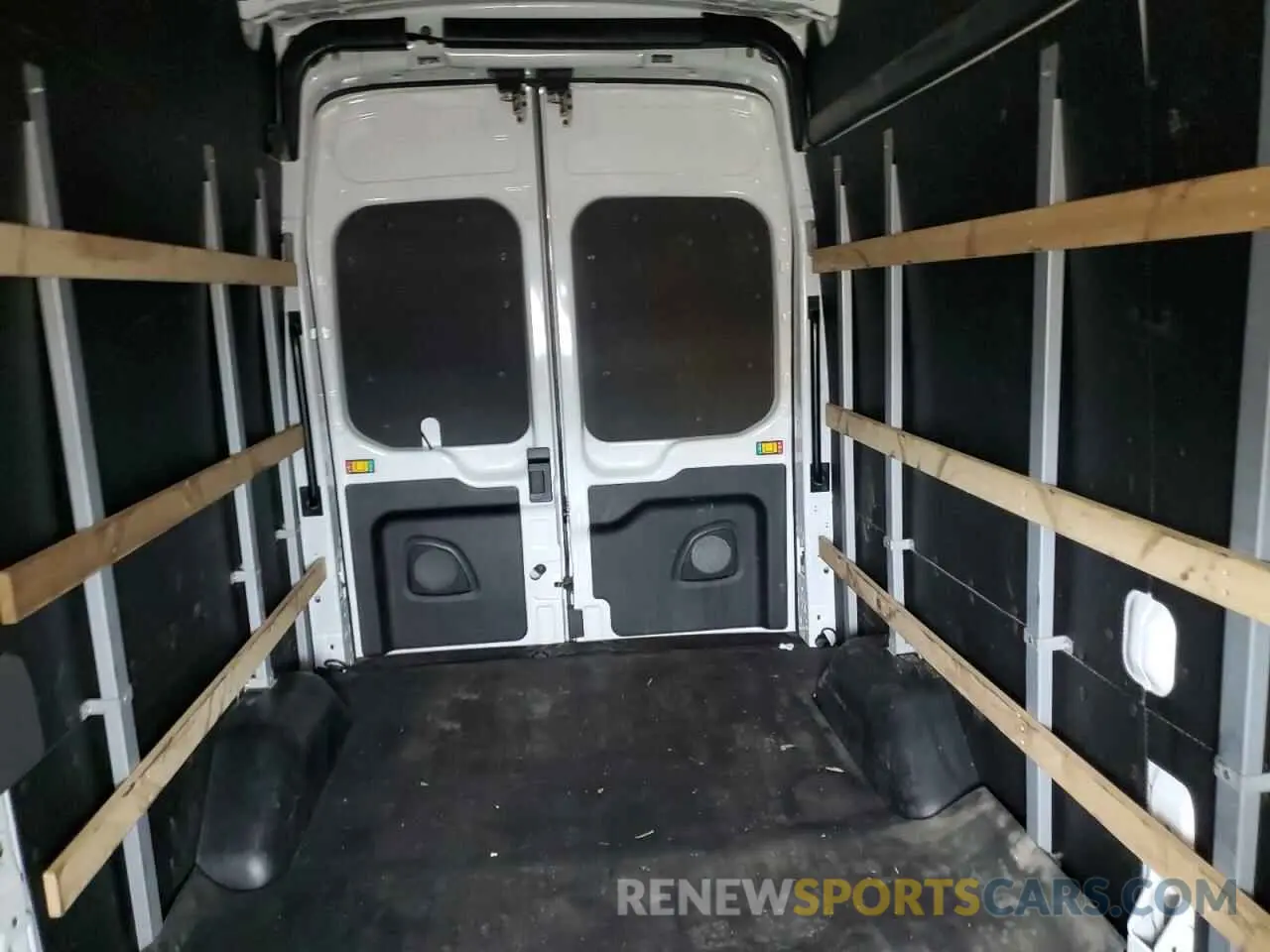 10 Photograph of a damaged car 1FTBR1X8XPKB23061 FORD TRANSIT 2023