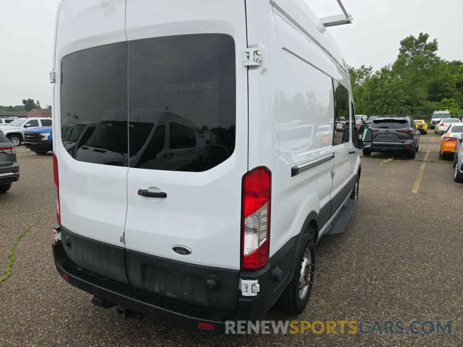 8 Photograph of a damaged car 1FTBR2X85PKA59310 FORD TRANSIT 2023