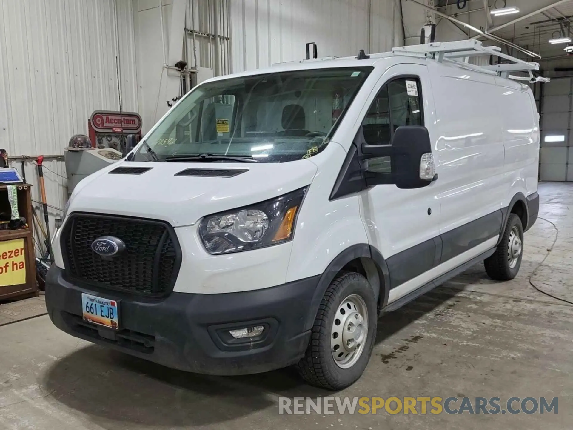 18 Photograph of a damaged car 1FTBR2Y81PKA29686 FORD TRANSIT 2023
