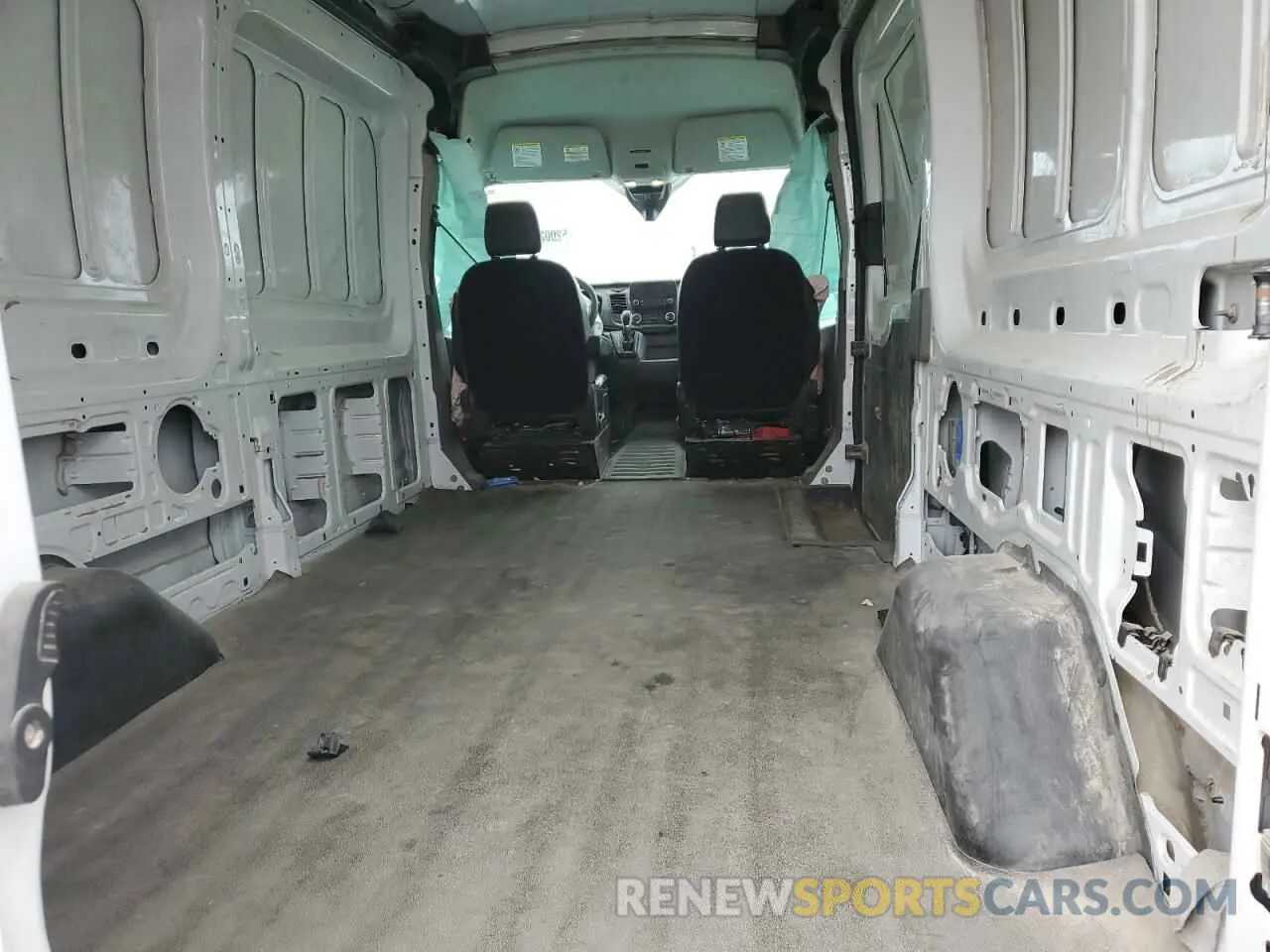 10 Photograph of a damaged car 1FTBW2C8XPKA73427 FORD TRANSIT 2023