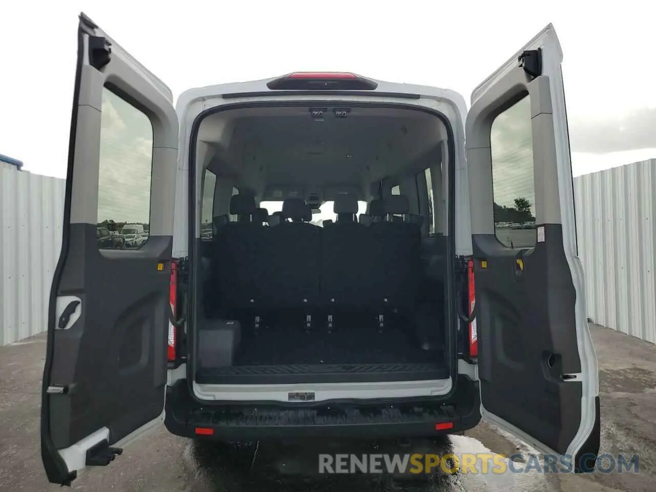 10 Photograph of a damaged car 1FBAX2C85RKA36446 FORD TRANSIT 2024