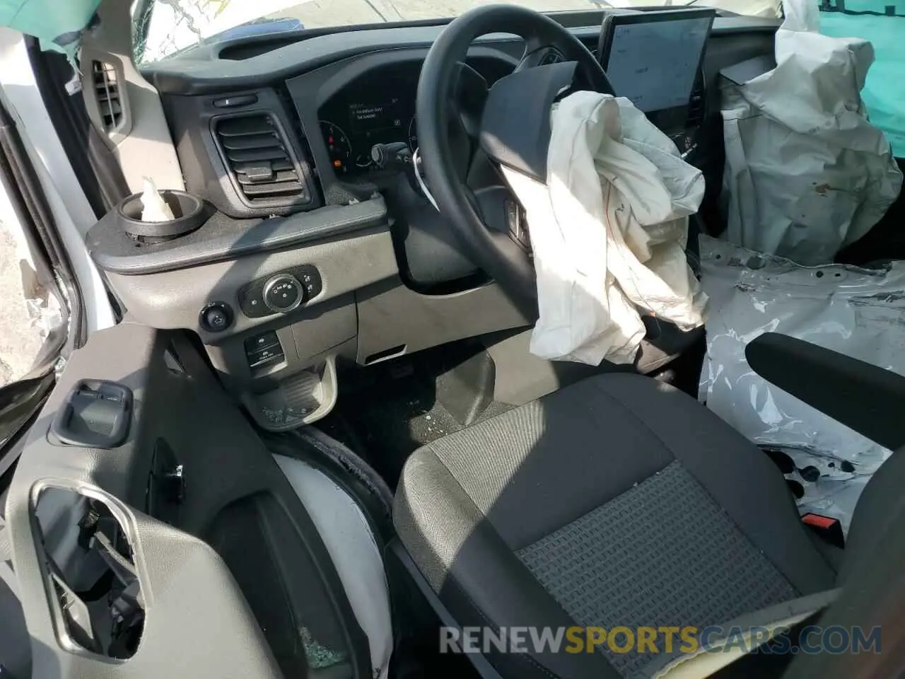 8 Photograph of a damaged car 1FBAX2Y89RKA86131 FORD TRANSIT 2024