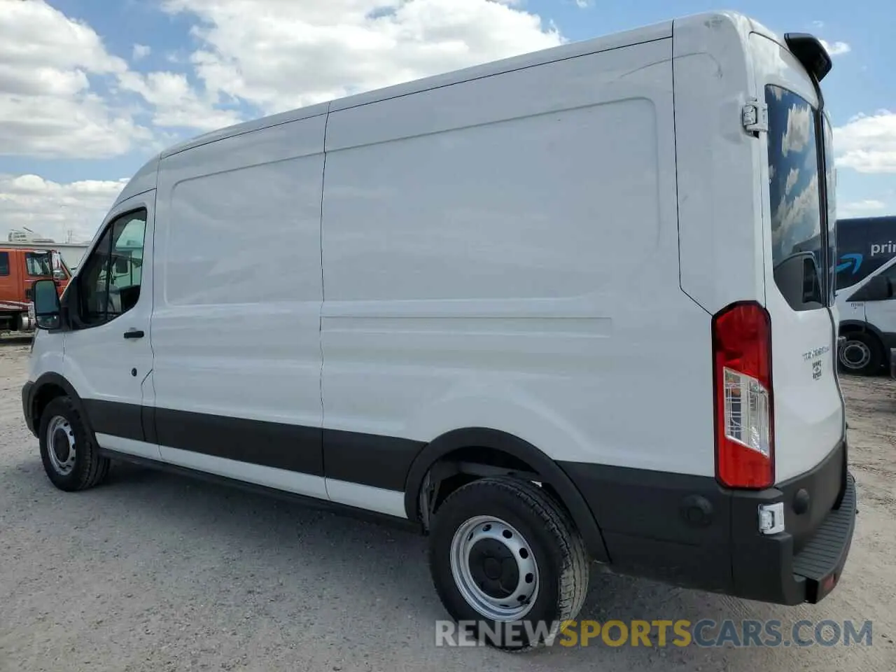 2 Photograph of a damaged car 1FTBR1C86RKB58608 FORD TRANSIT 2024