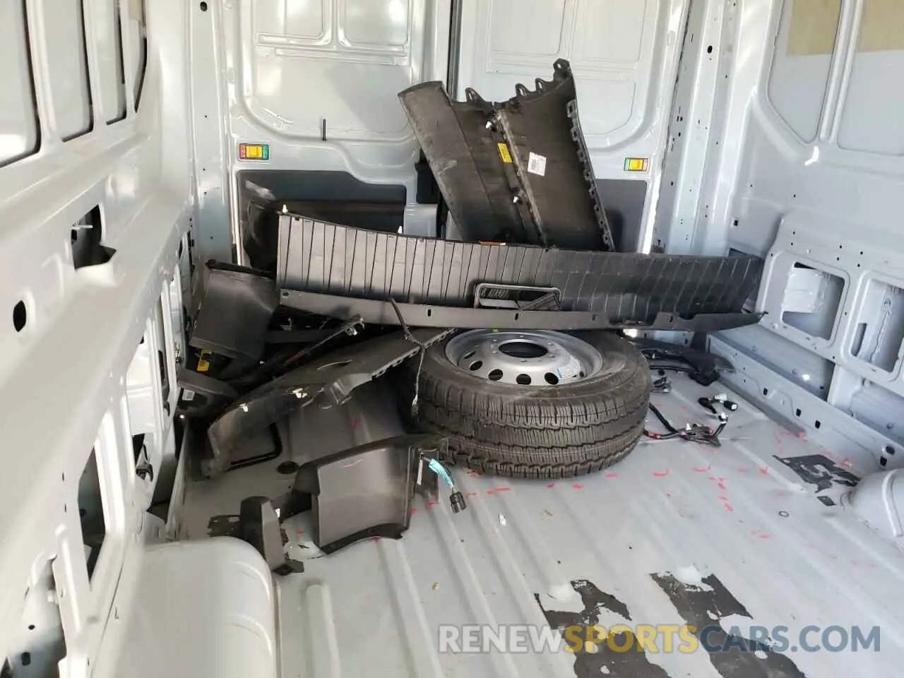 13 Photograph of a damaged car 1FTBW3UGXRKA44492 FORD TRANSIT 2024