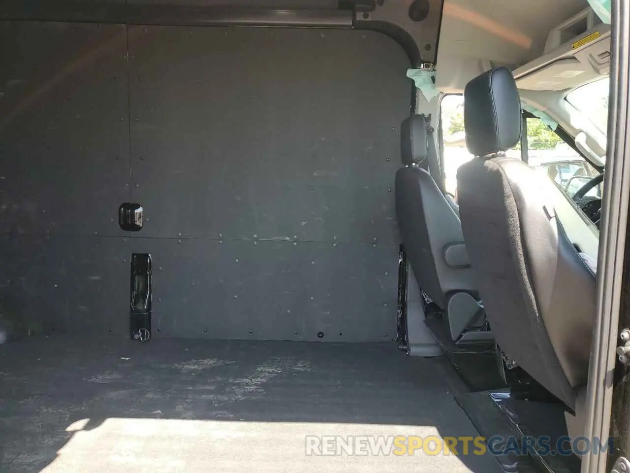 11 Photograph of a damaged car 1FTBW3X81RKB79008 FORD TRANSIT 2024