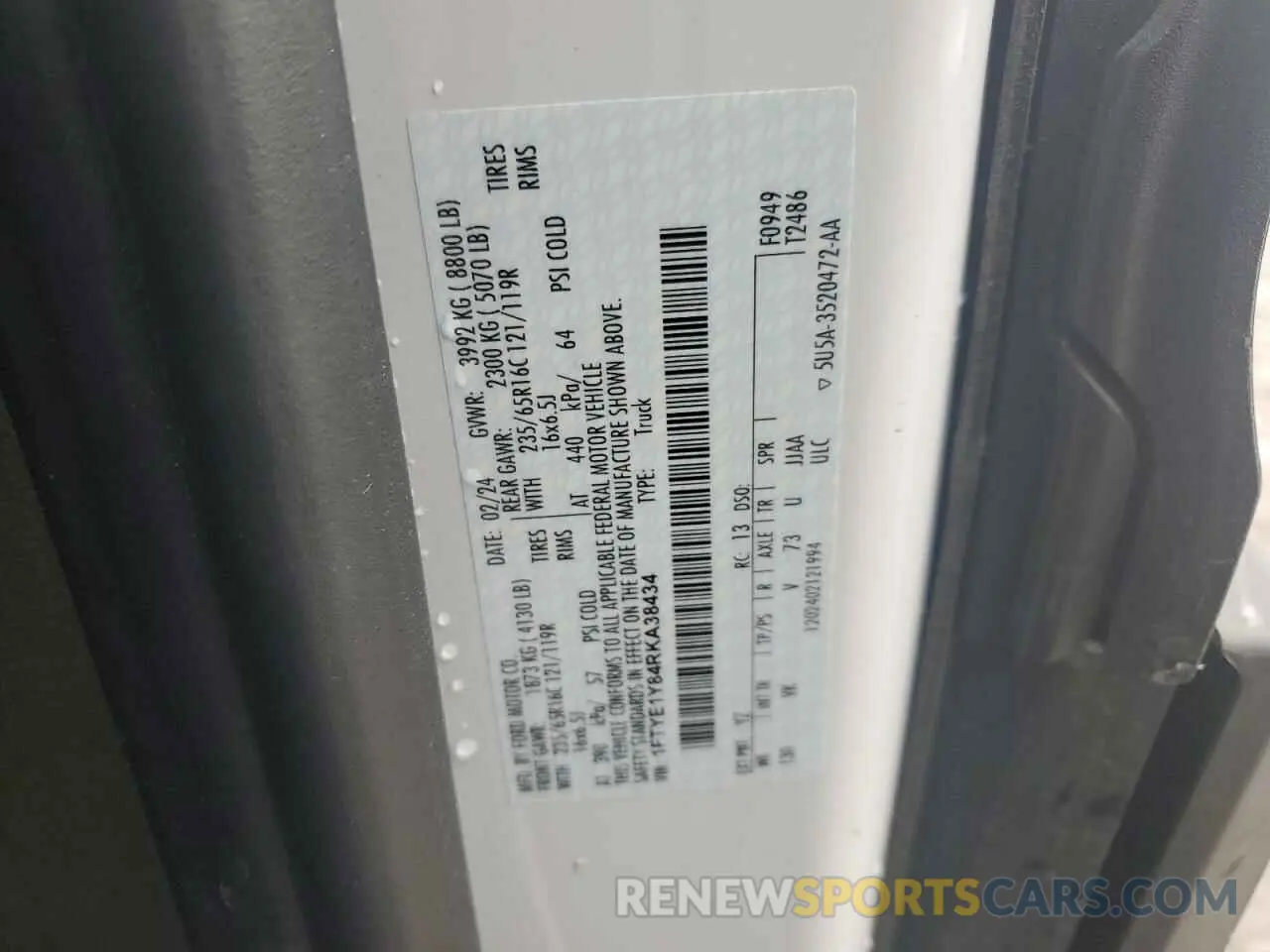 16 Photograph of a damaged car 1FTYE1Y84RKA38434 FORD TRANSIT 2024
