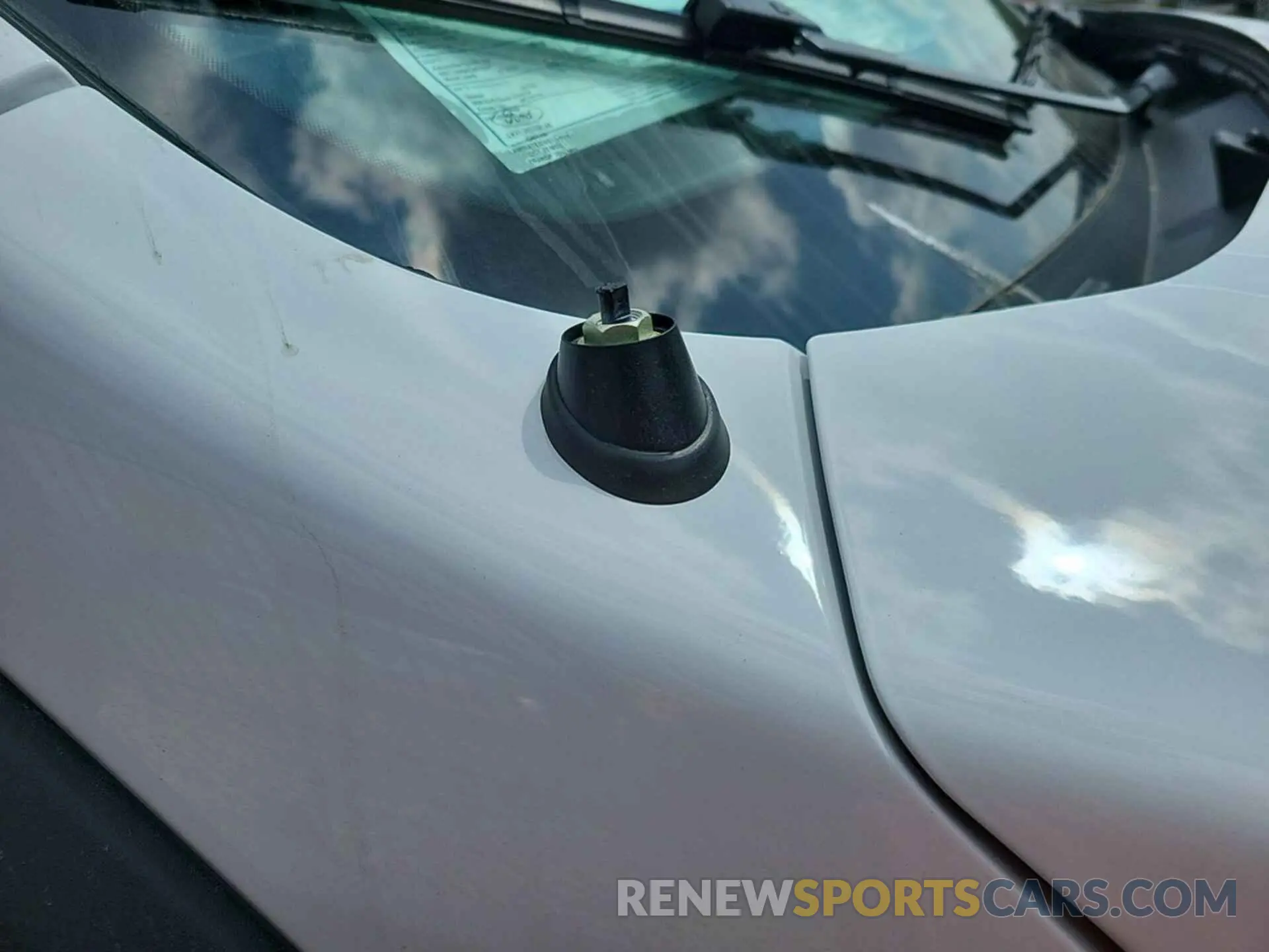 27 Photograph of a damaged car 1FTBW1YM0SKA12998 FORD TRANSIT 2025