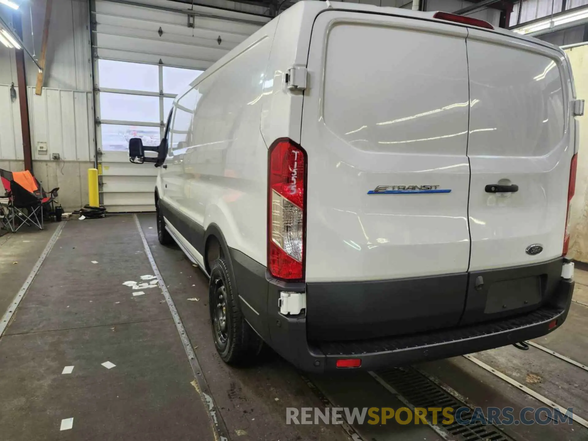 7 Photograph of a damaged car 1FTBW1YM0SKA12998 FORD TRANSIT 2025