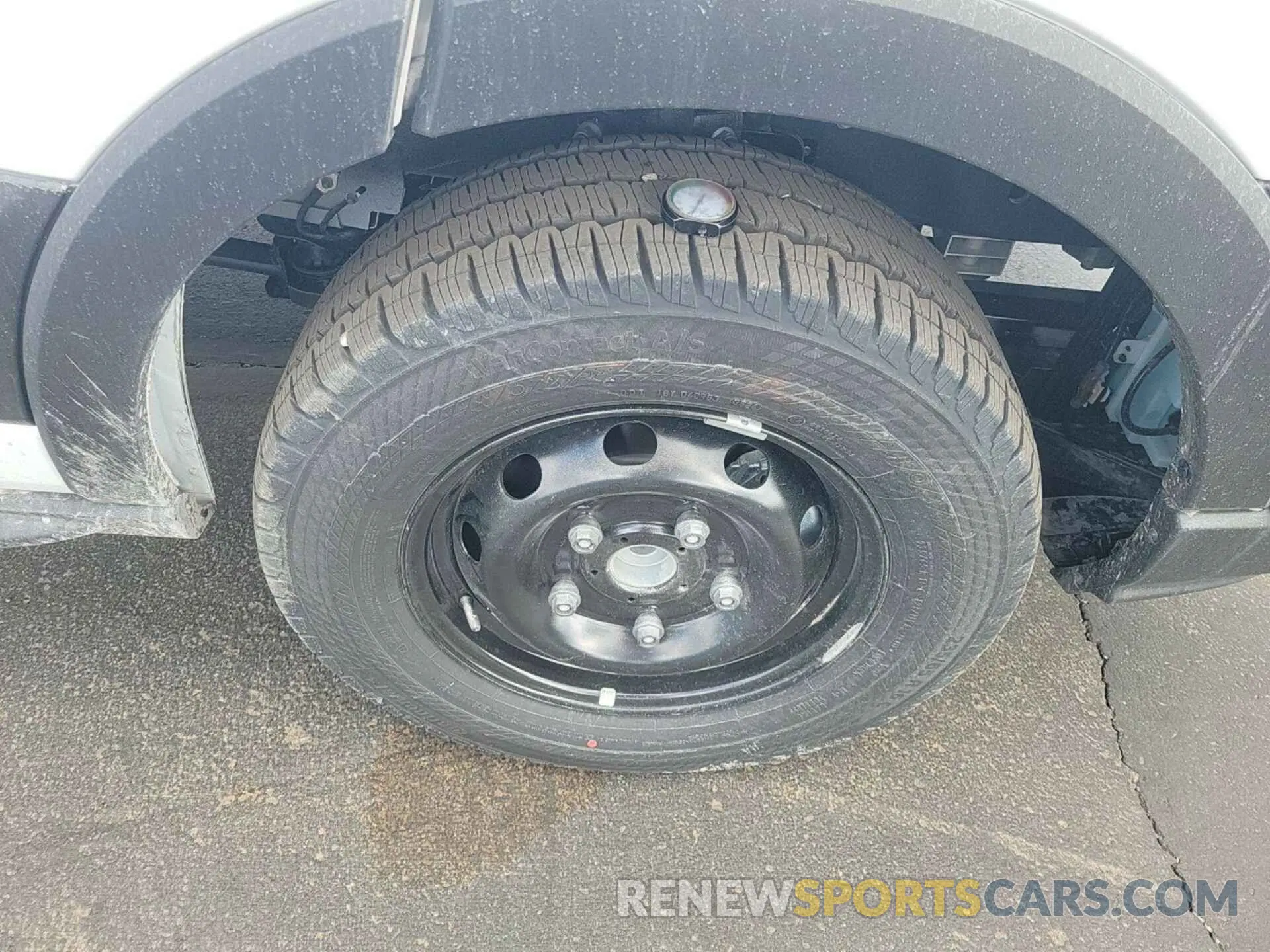 17 Photograph of a damaged car 1FTBW1YM1SKA12928 FORD TRANSIT 2025