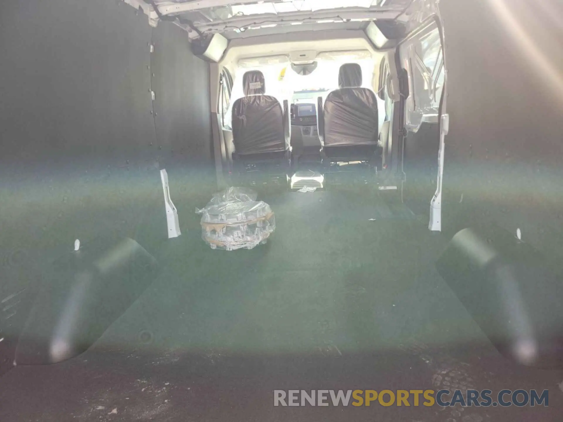 15 Photograph of a damaged car 1FTBW1YM2SKA13019 FORD TRANSIT 2025