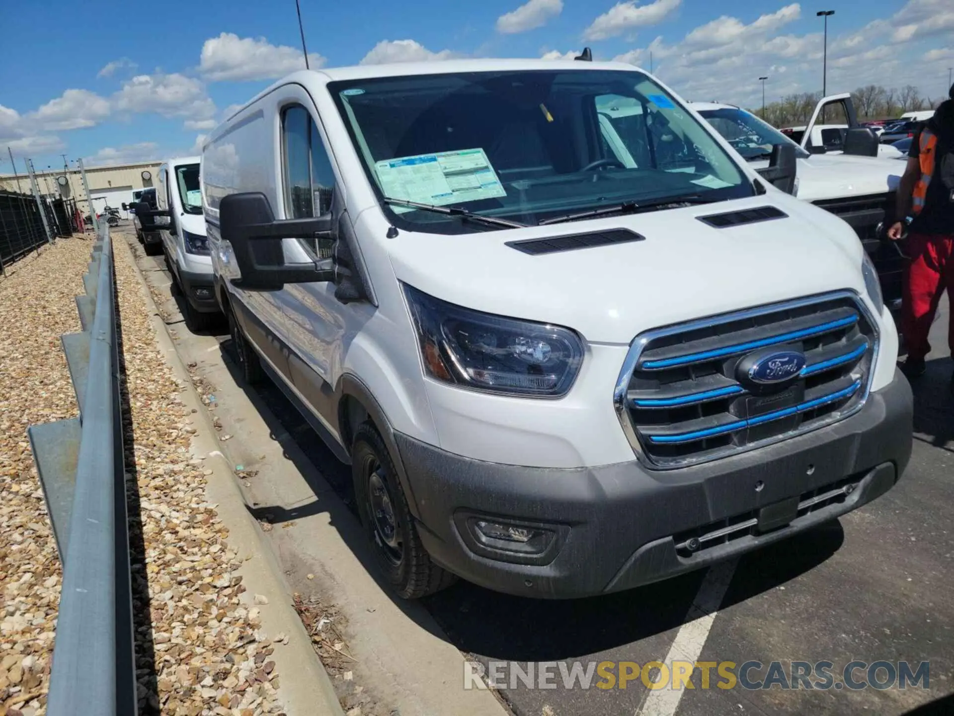 21 Photograph of a damaged car 1FTBW1YM2SKA13019 FORD TRANSIT 2025