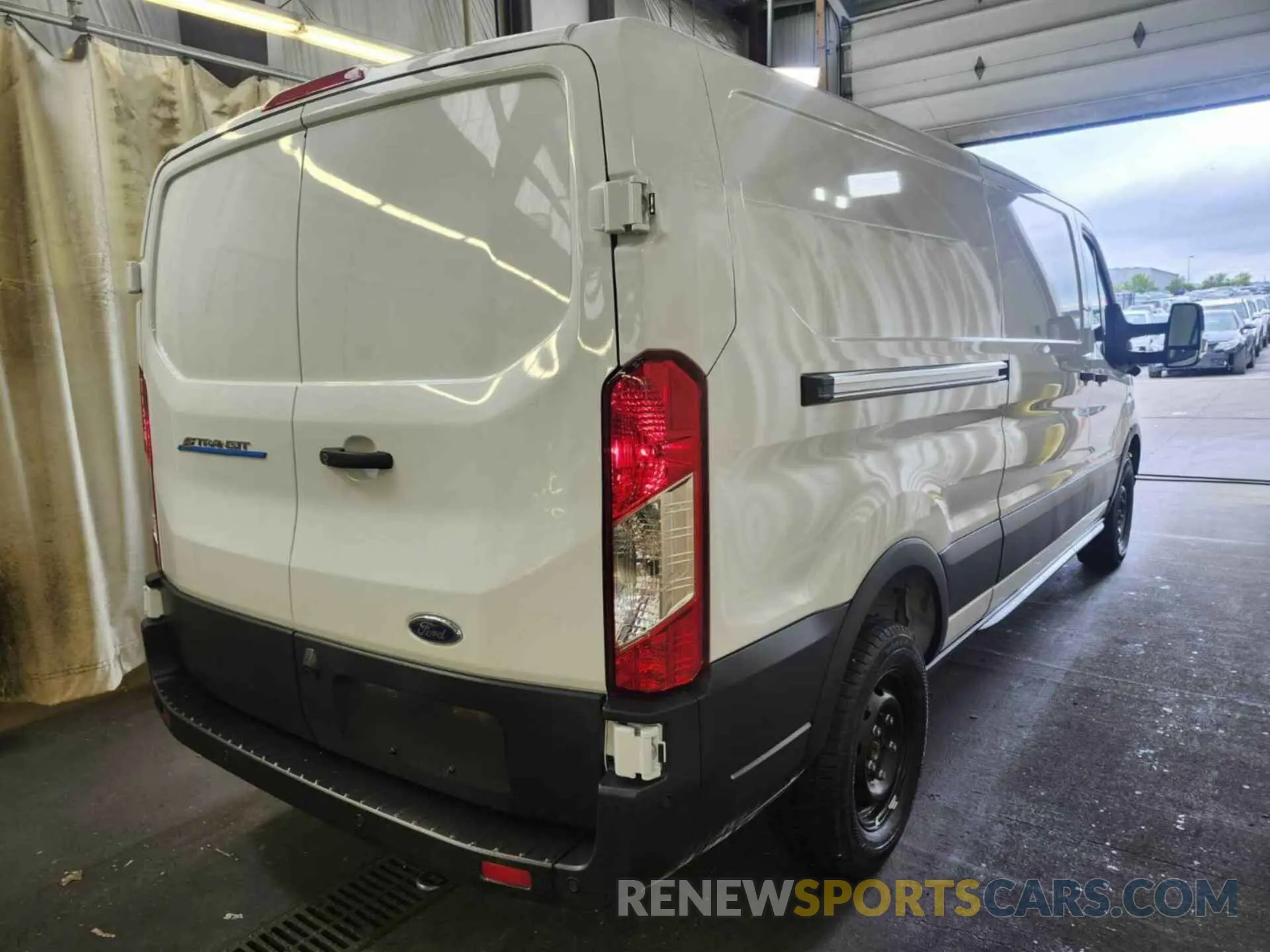 2 Photograph of a damaged car 1FTBW1YM2SKA13067 FORD TRANSIT 2025