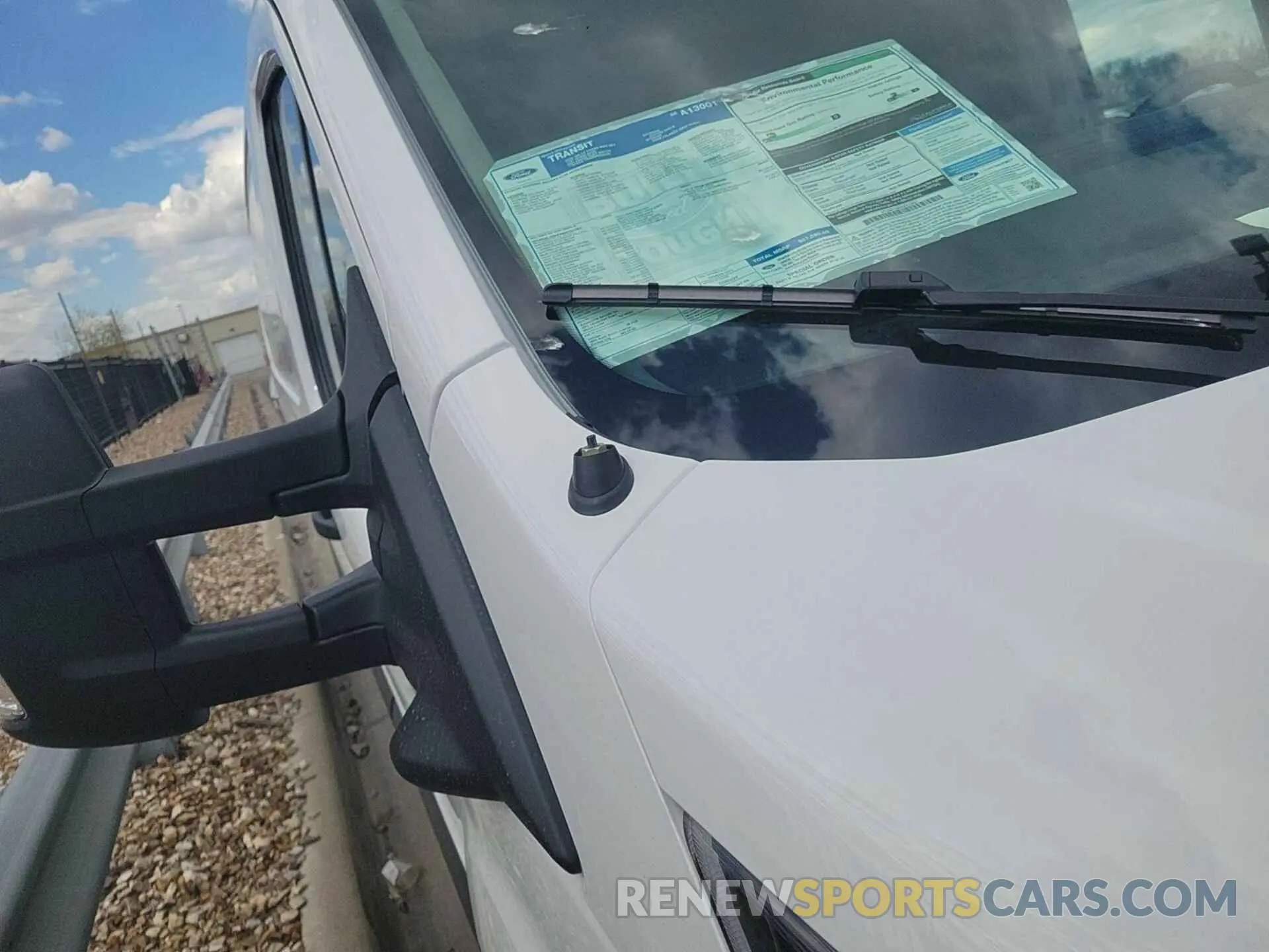 14 Photograph of a damaged car 1FTBW1YM5SKA13001 FORD TRANSIT 2025