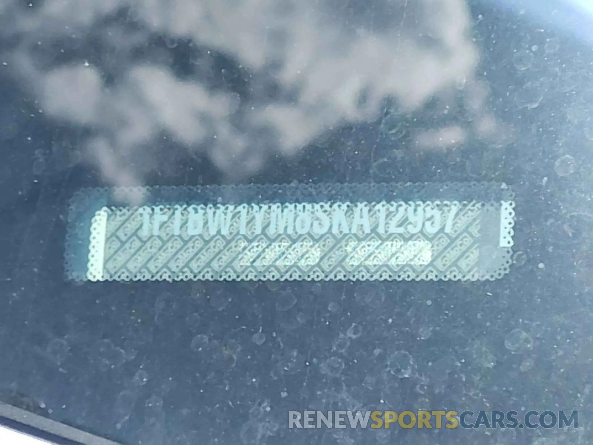17 Photograph of a damaged car 1FTBW1YM8SKA12957 FORD TRANSIT 2025