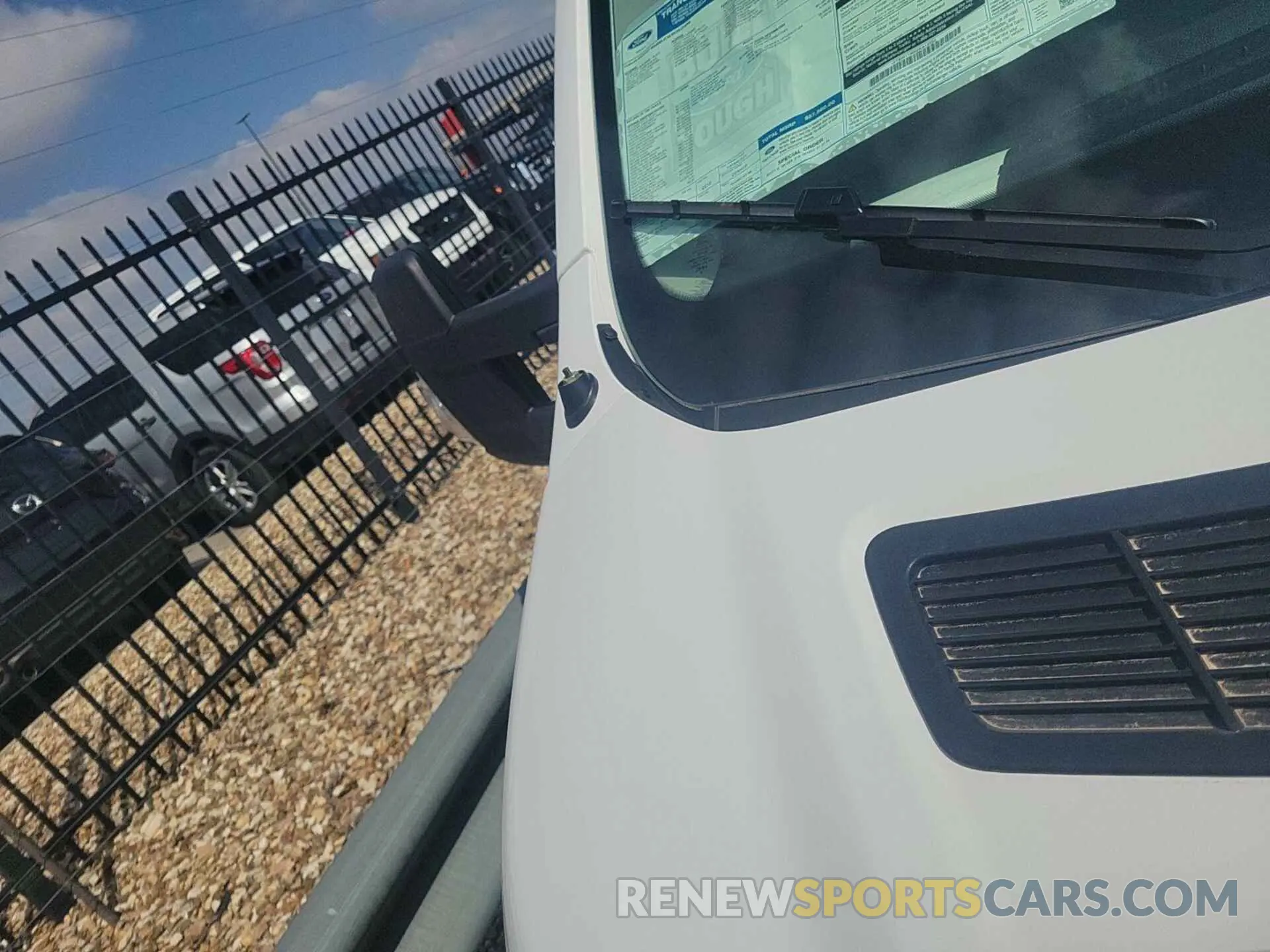 10 Photograph of a damaged car 1FTBW1YM9SKA12952 FORD TRANSIT 2025