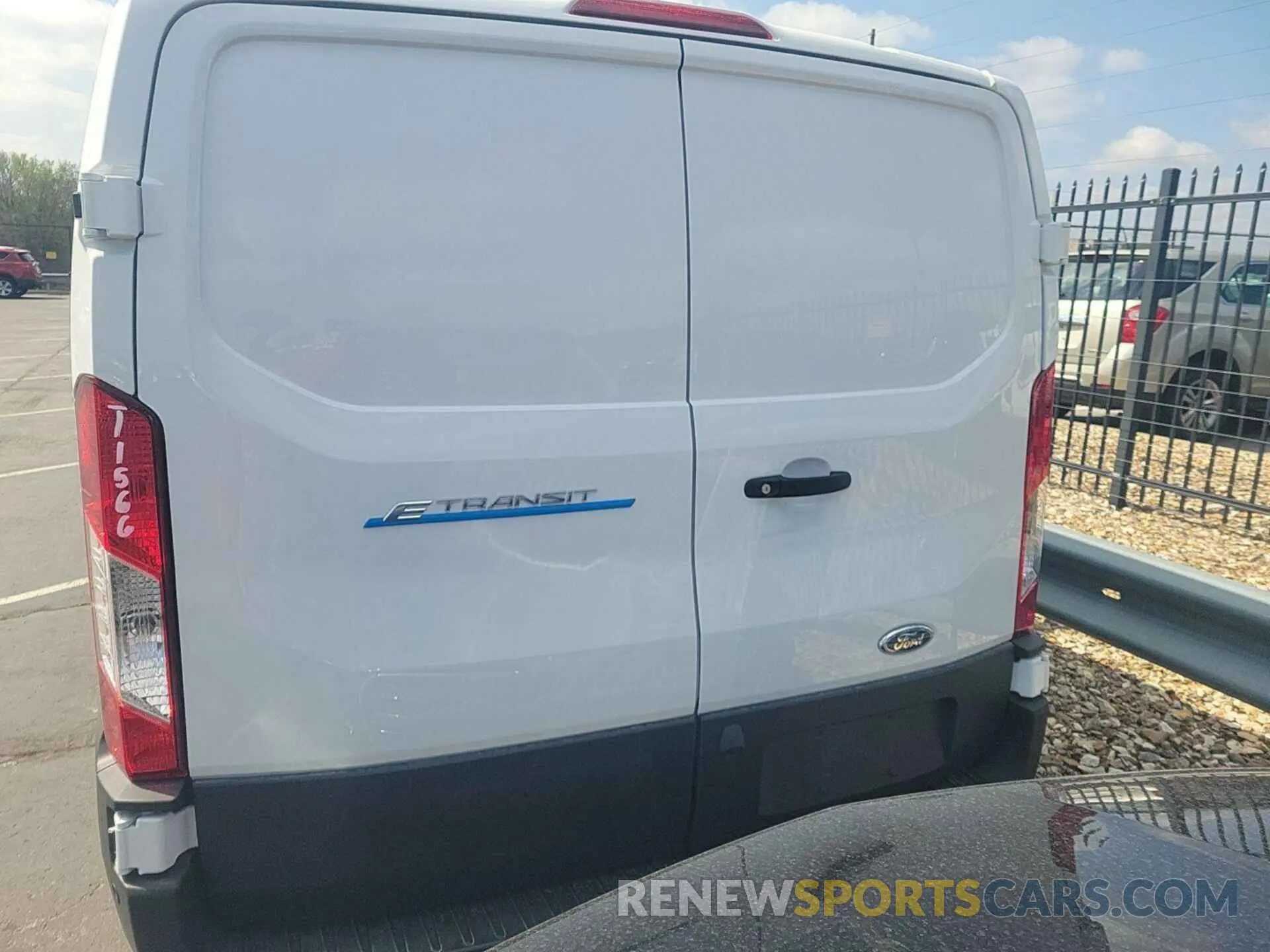 26 Photograph of a damaged car 1FTBW1YM9SKA12952 FORD TRANSIT 2025