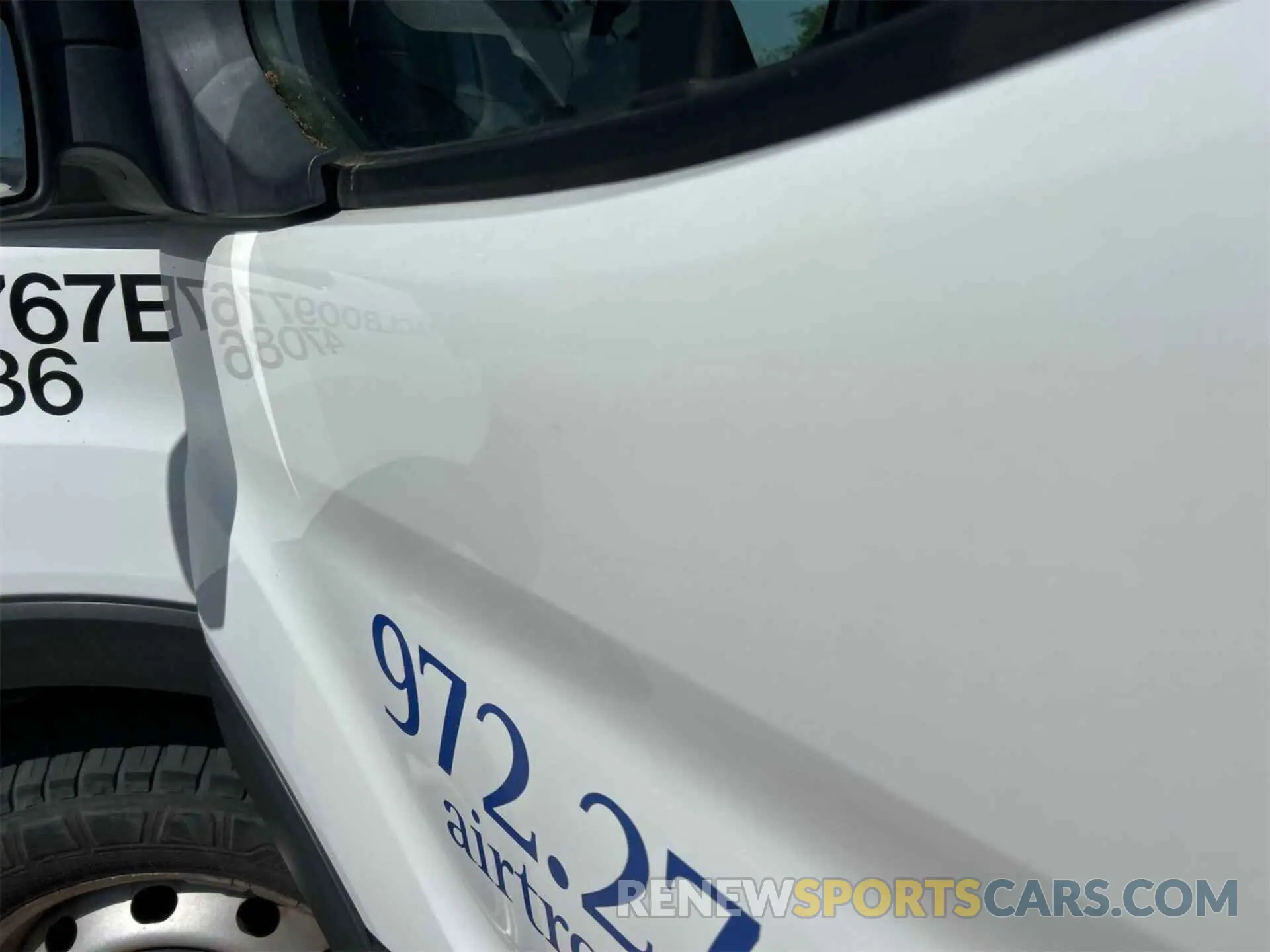 21 Photograph of a damaged car 1FTYR1CM1KKA80395 FORD TRANSIT-250 2019