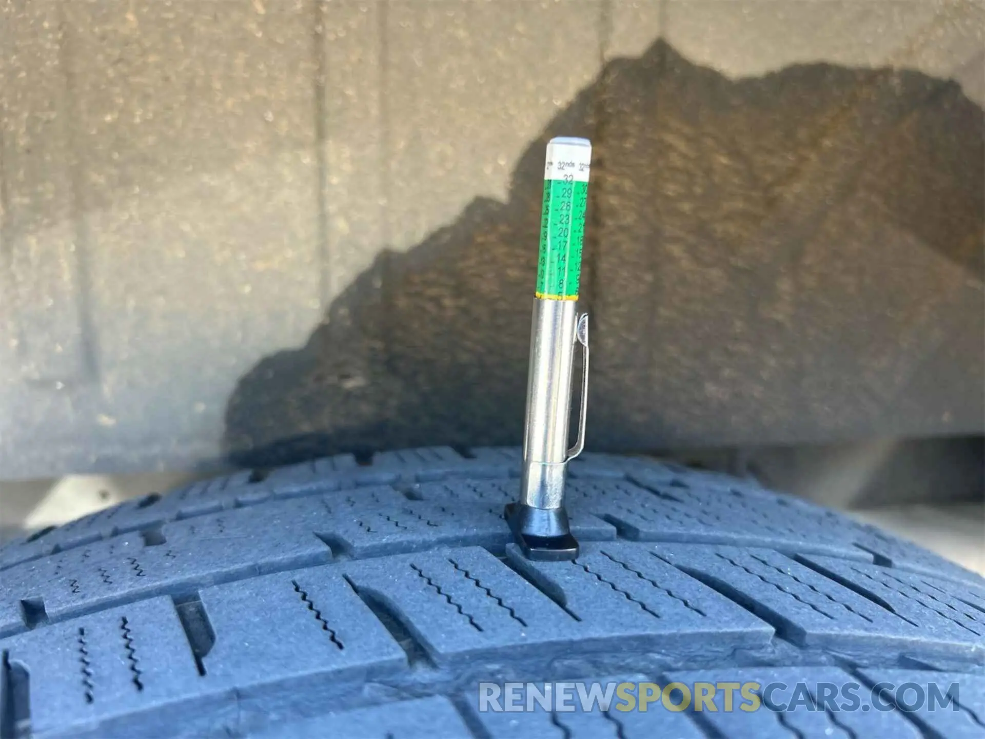 5 Photograph of a damaged car 1FTYR1CM1KKA80395 FORD TRANSIT-250 2019