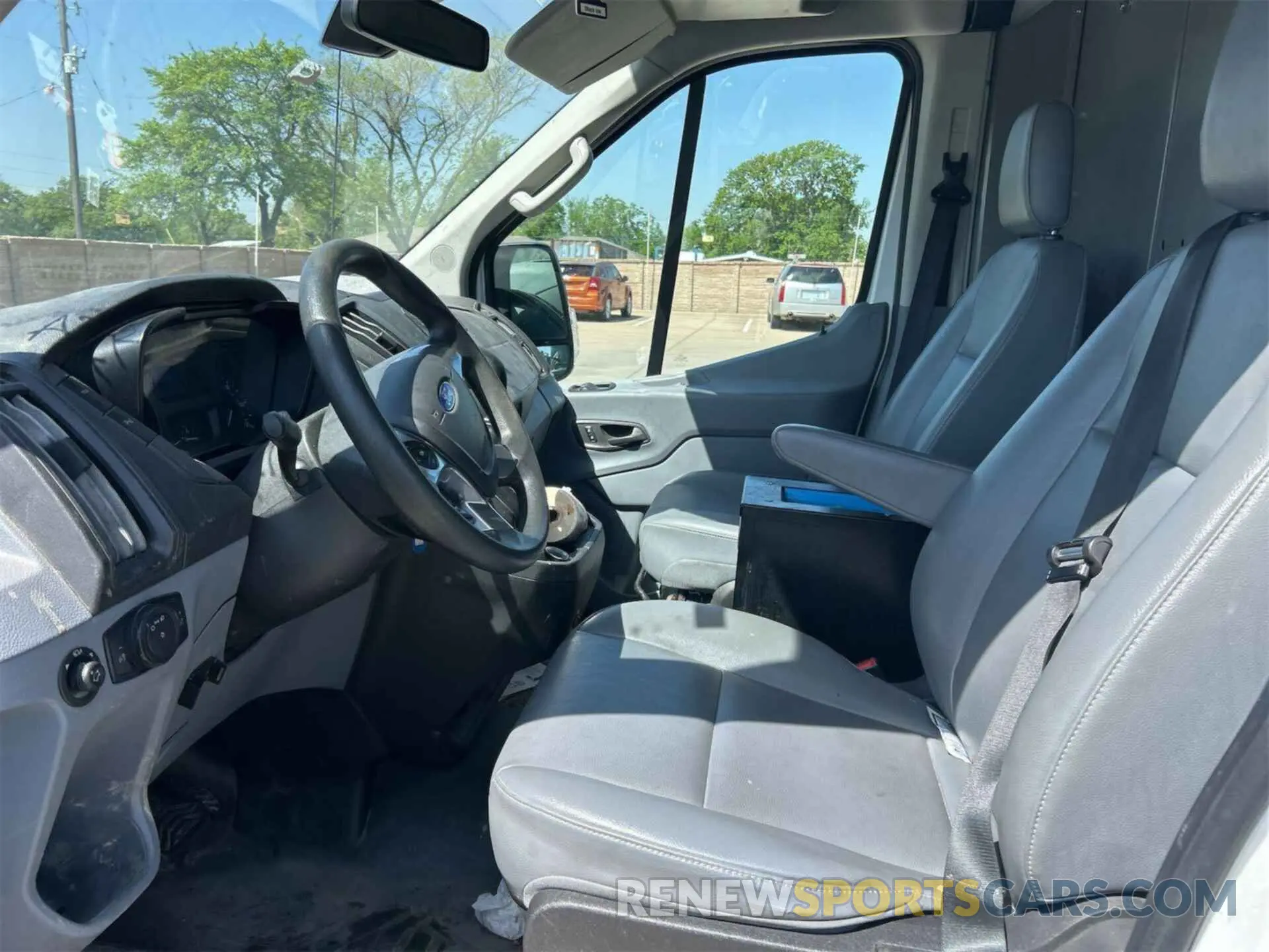 7 Photograph of a damaged car 1FTYR1CM1KKA80395 FORD TRANSIT-250 2019