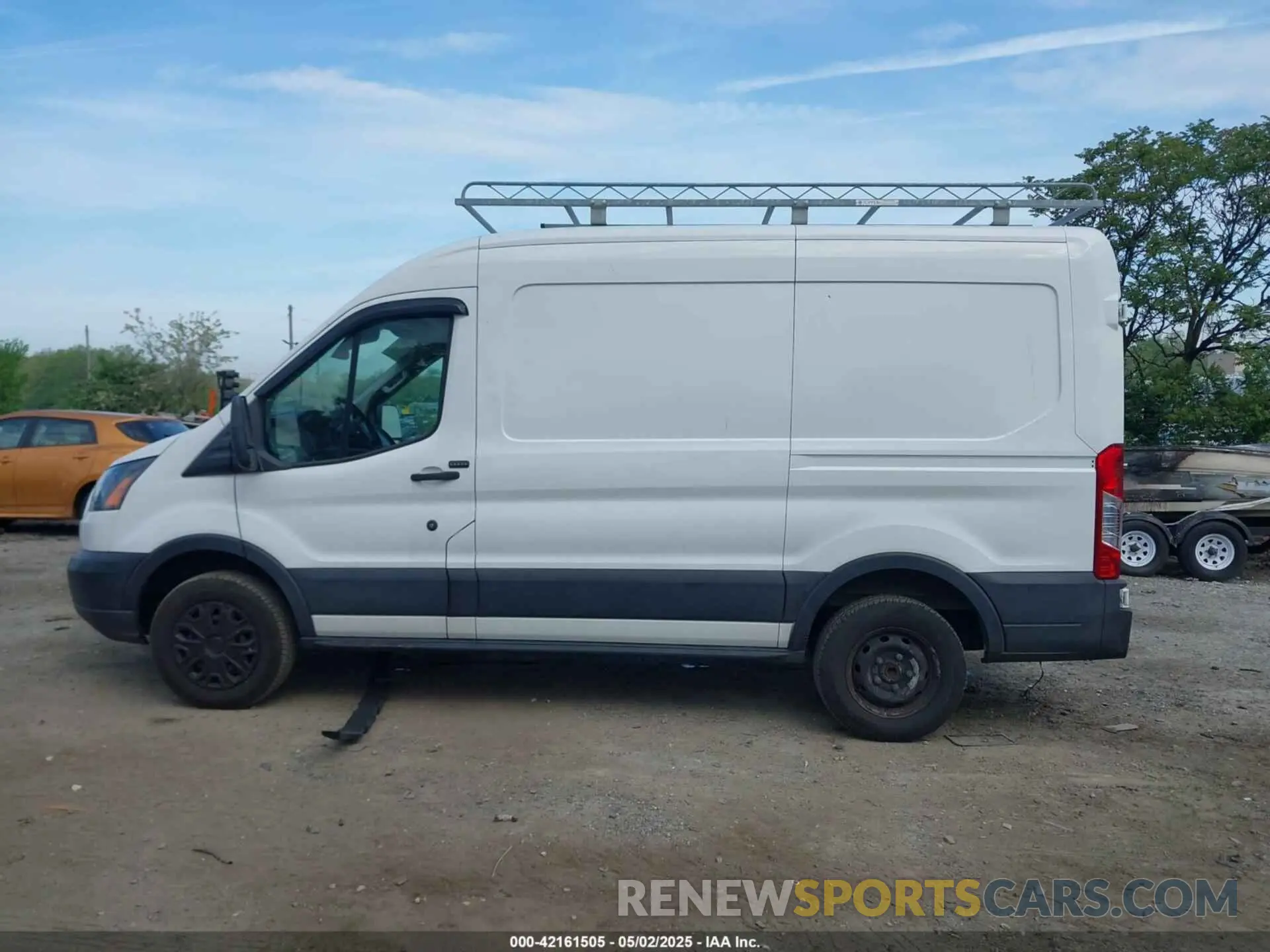 13 Photograph of a damaged car 1FTYR1CM2KKA03941 FORD TRANSIT-250 2019