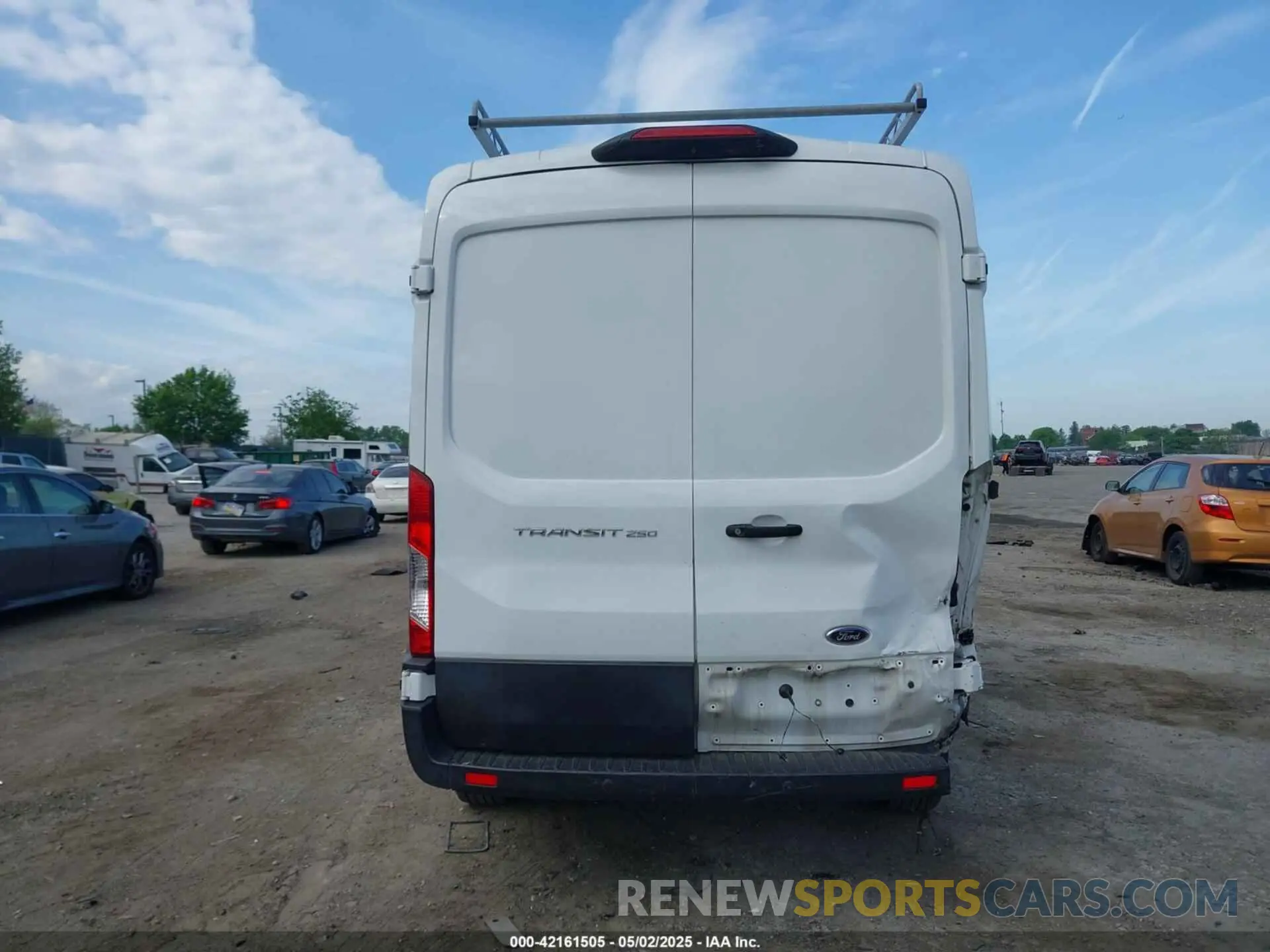 15 Photograph of a damaged car 1FTYR1CM2KKA03941 FORD TRANSIT-250 2019