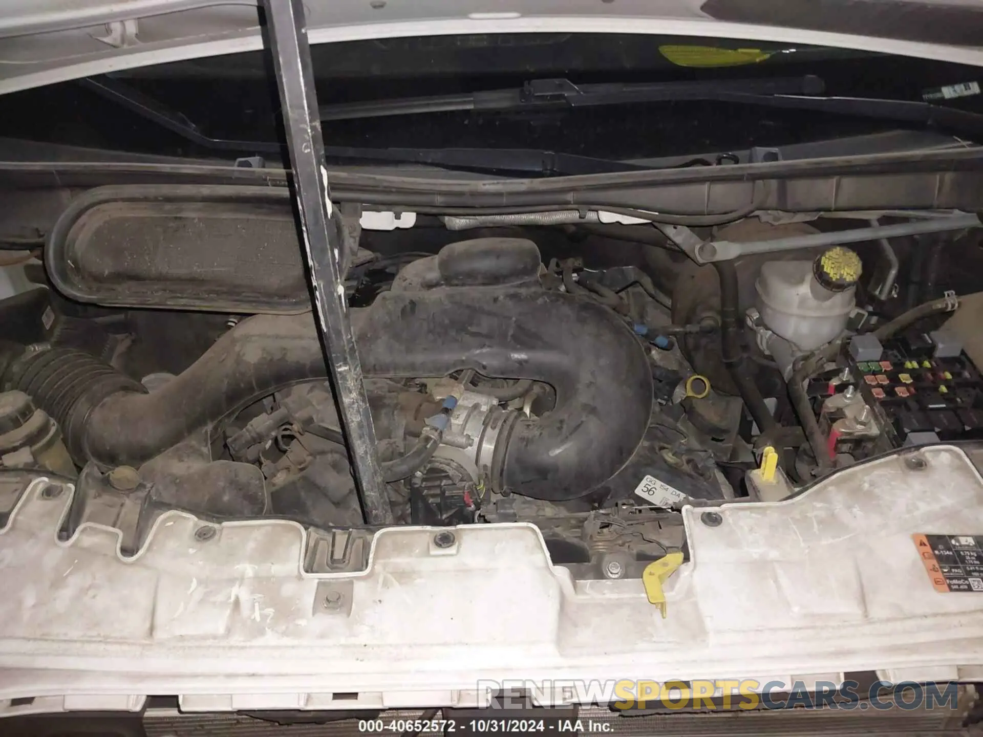 10 Photograph of a damaged car 1FTYR1CM4KKA00653 FORD TRANSIT-250 2019