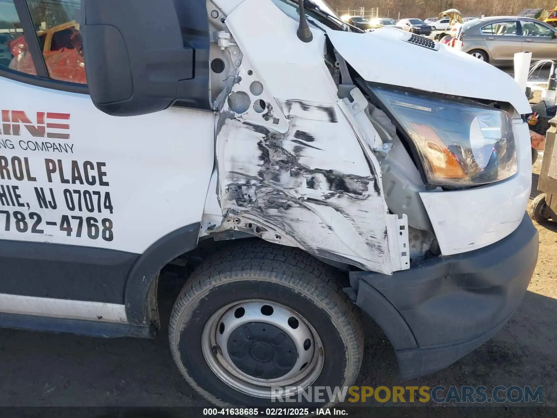 18 Photograph of a damaged car 1FTYR1CM6KKB81786 FORD TRANSIT-250 2019