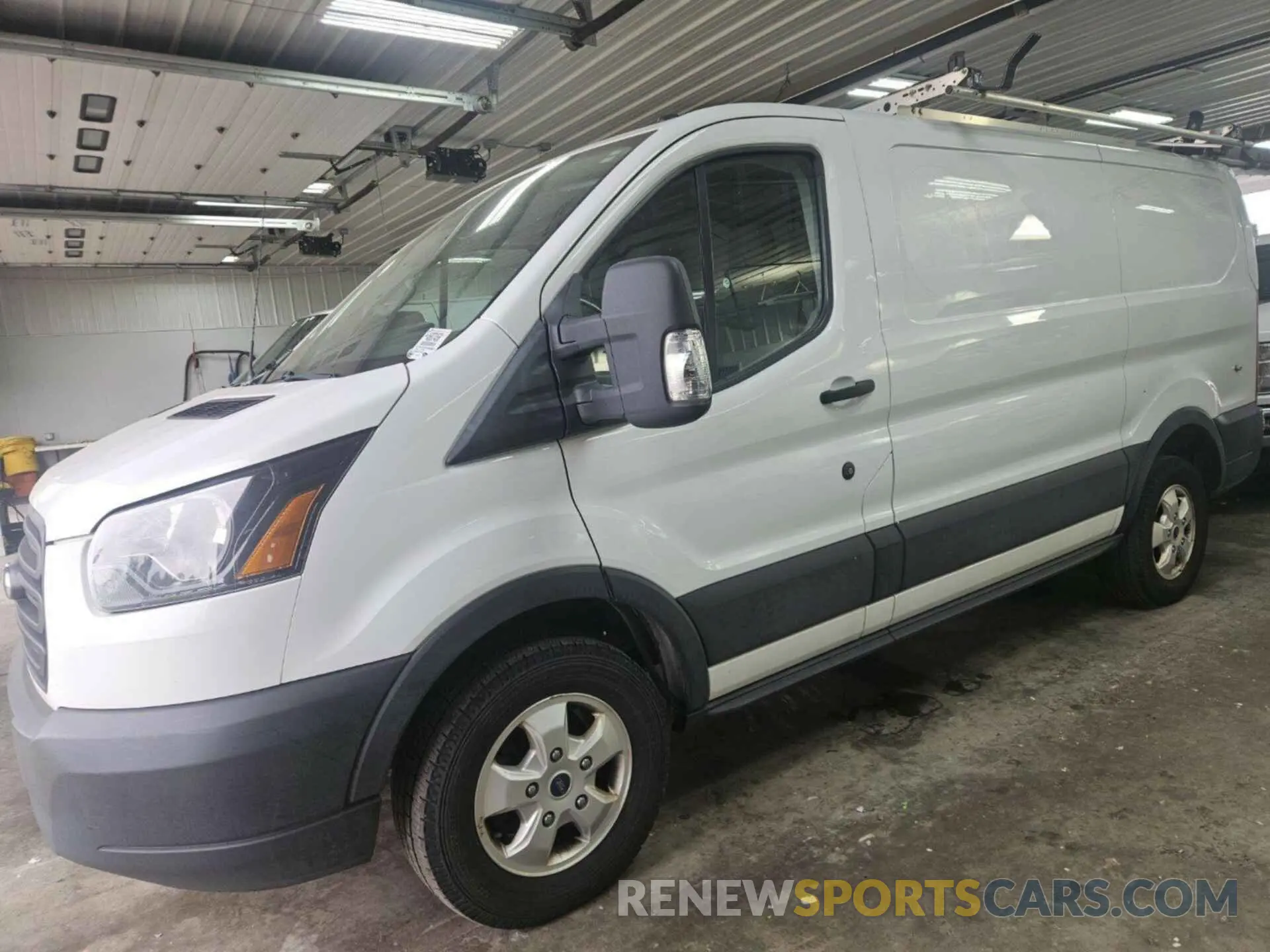23 Photograph of a damaged car 1FTYR1YG2KKA40832 FORD TRANSIT-250 2019