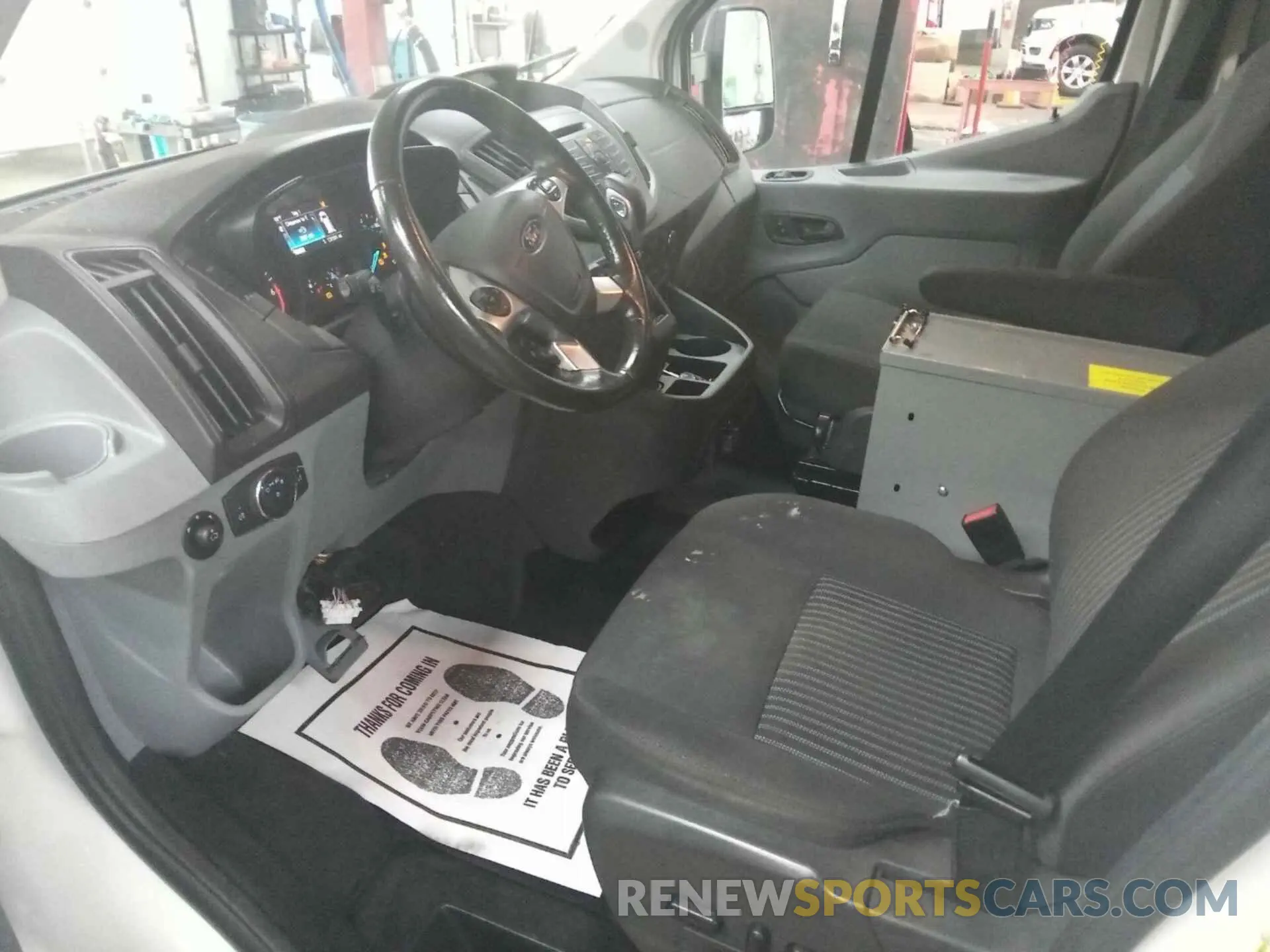 3 Photograph of a damaged car 1FTYR1YG2KKA40832 FORD TRANSIT-250 2019