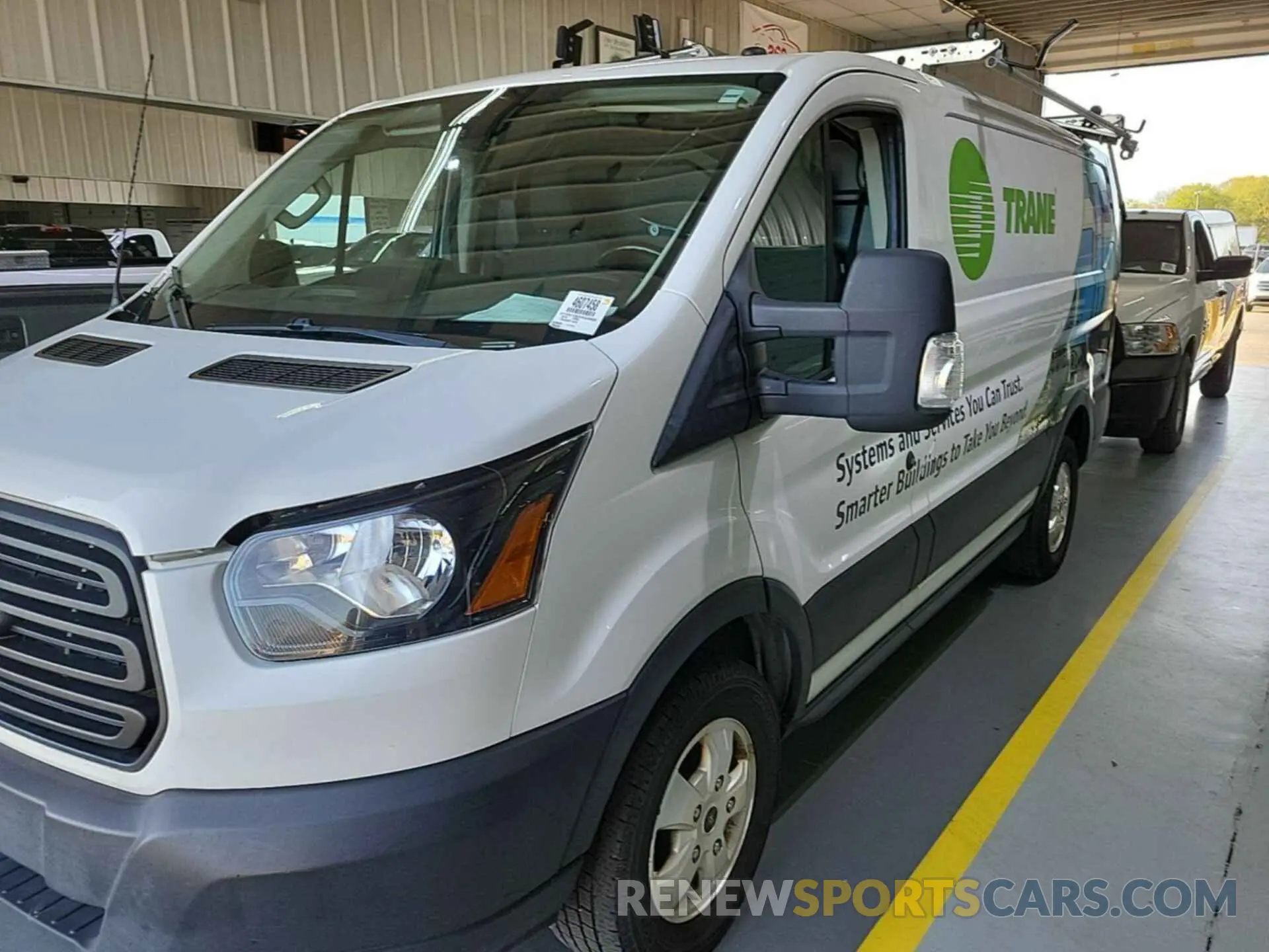 8 Photograph of a damaged car 1FTYR1YG2KKA40832 FORD TRANSIT-250 2019