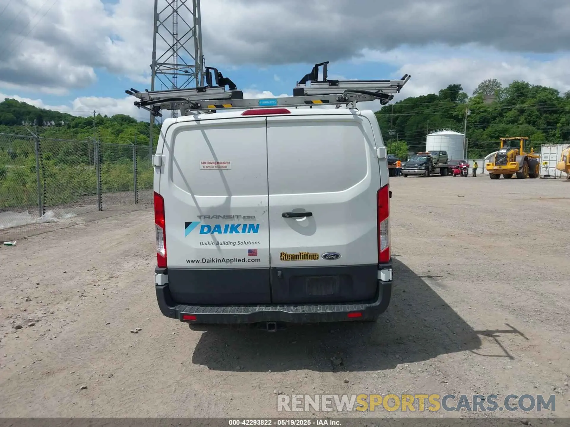16 Photograph of a damaged car 1FTYR1YG3KKB67475 FORD TRANSIT-250 2019