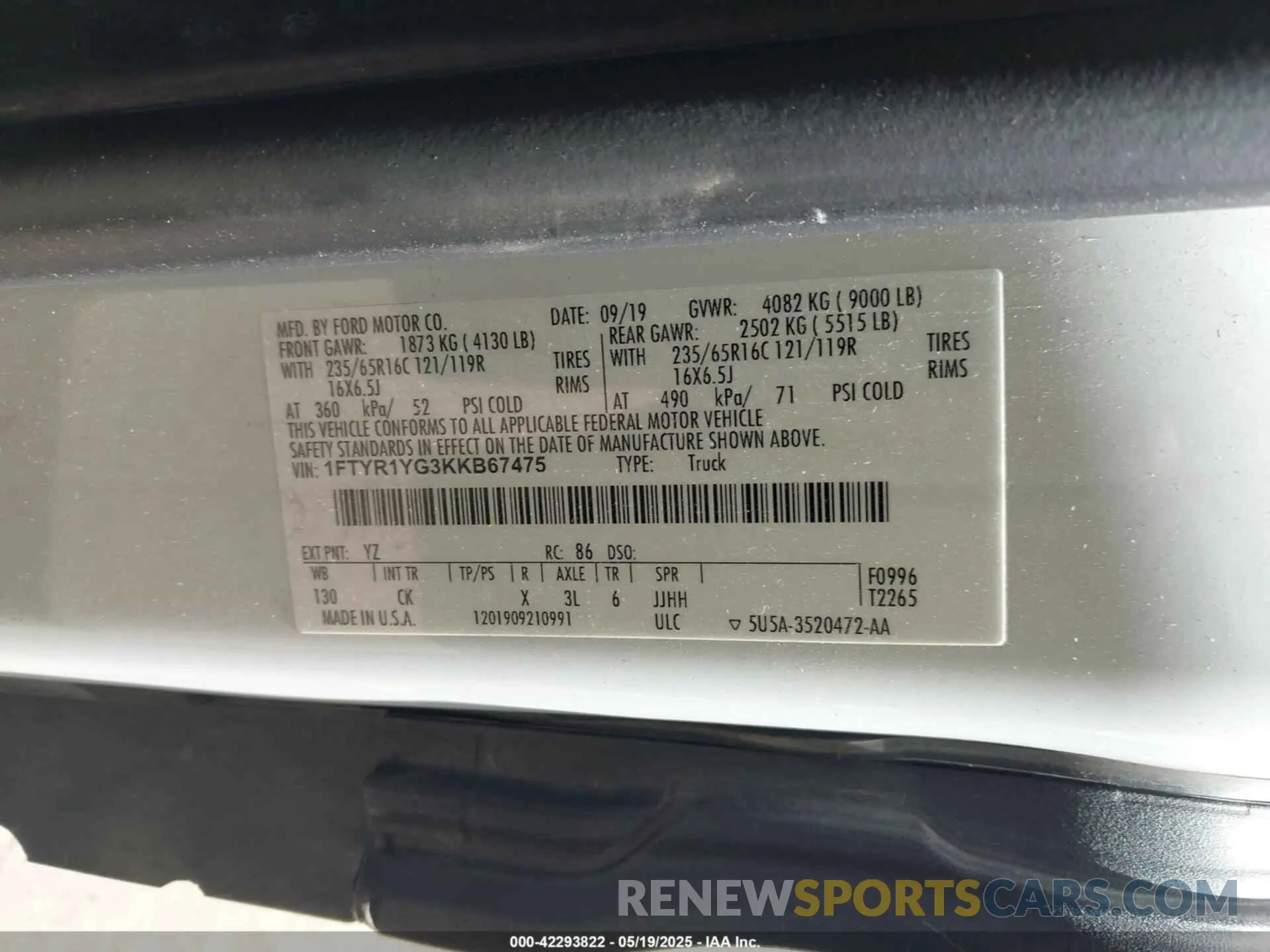 9 Photograph of a damaged car 1FTYR1YG3KKB67475 FORD TRANSIT-250 2019