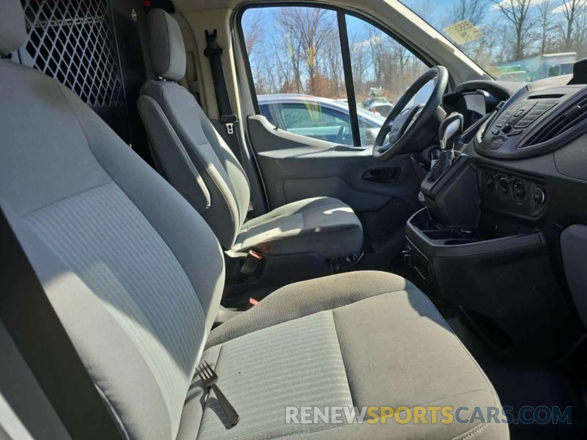 7 Photograph of a damaged car 1FTYR1YG5KKA54367 FORD TRANSIT-250 2019