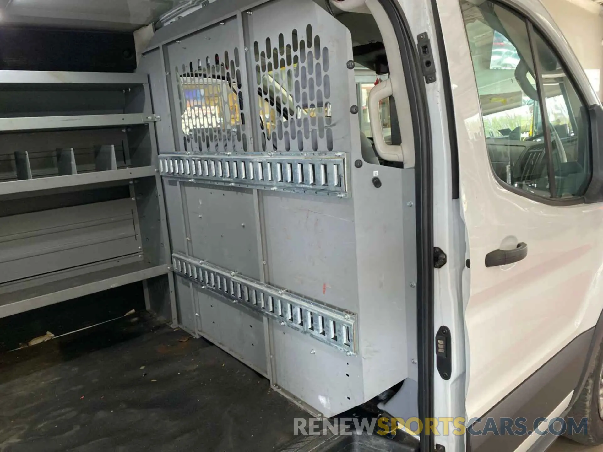 31 Photograph of a damaged car 1FTYR1YG5KKB80289 FORD TRANSIT-250 2019