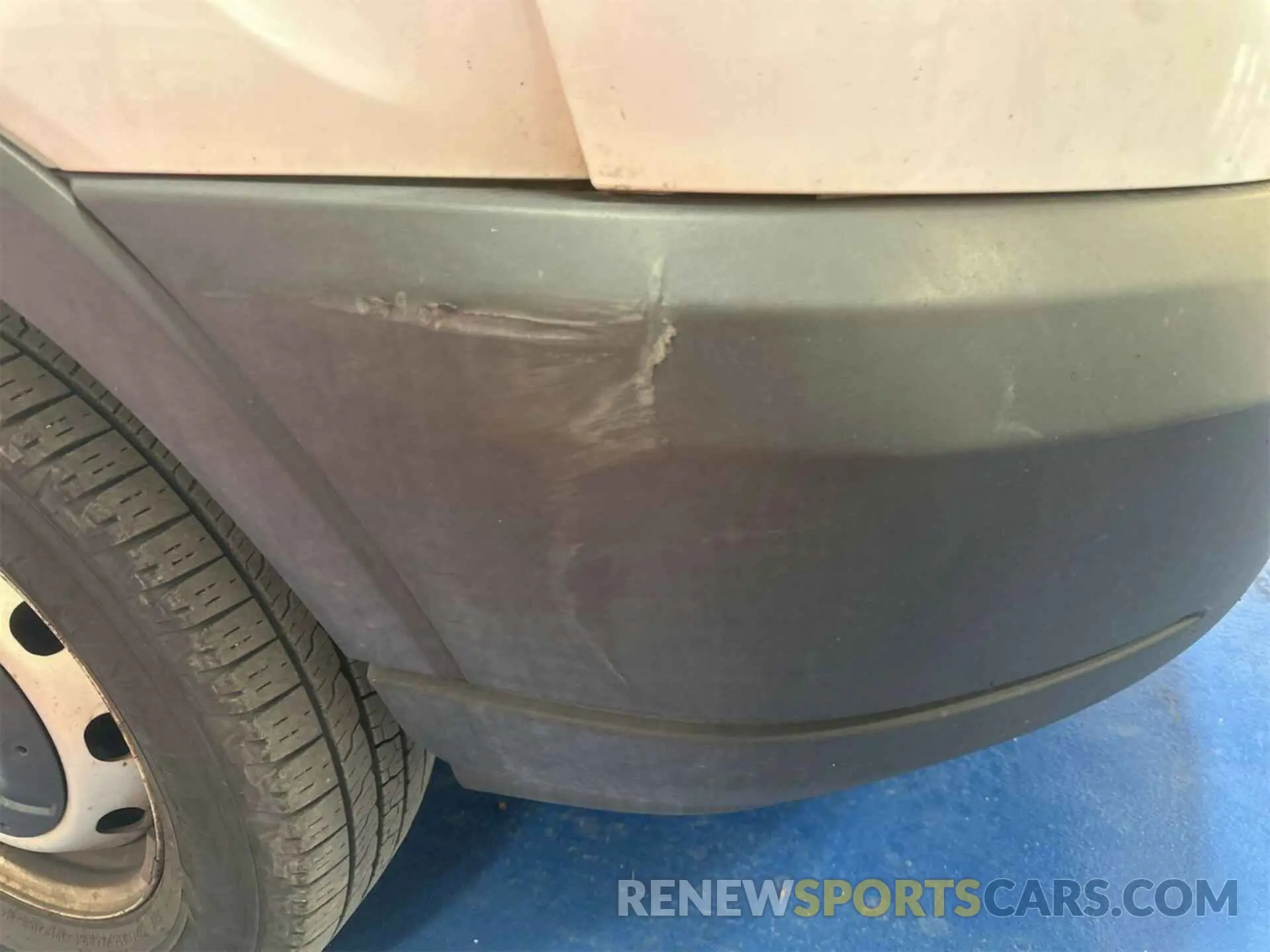 17 Photograph of a damaged car 1FTYR1YG6KKB26483 FORD TRANSIT-250 2019