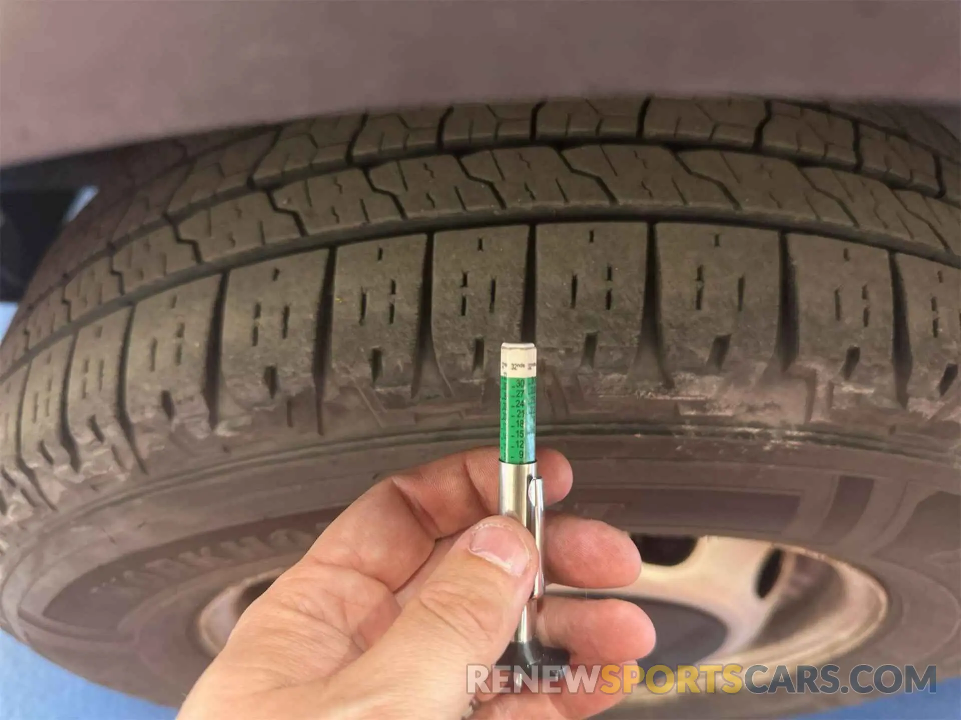 19 Photograph of a damaged car 1FTYR1YG6KKB26483 FORD TRANSIT-250 2019